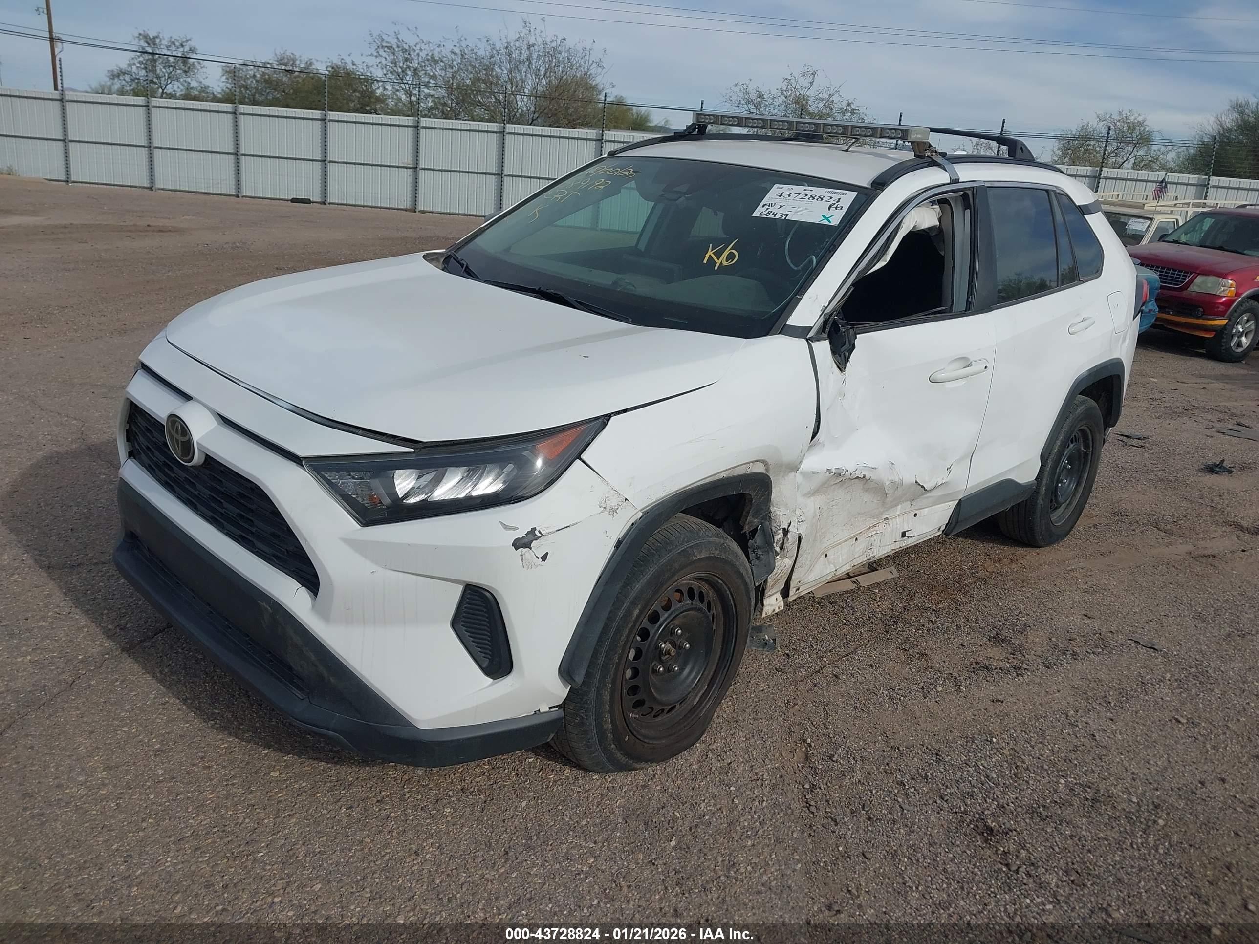 TOYOTA RAV4 image 2