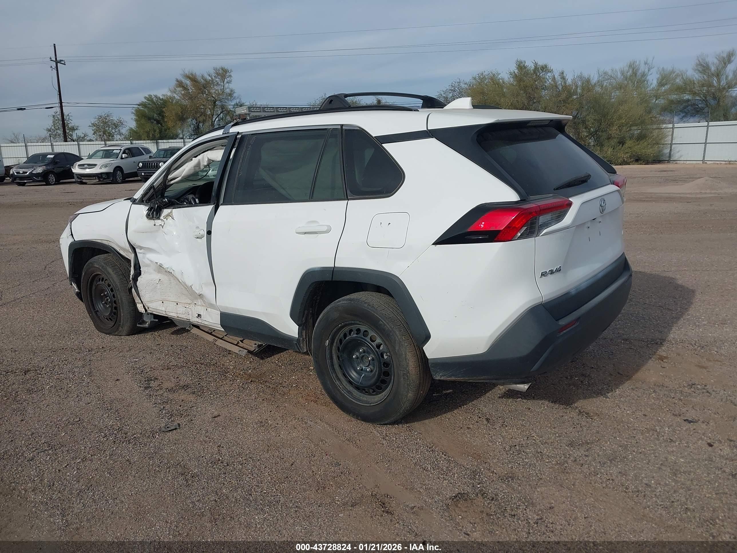 TOYOTA RAV4 image 3