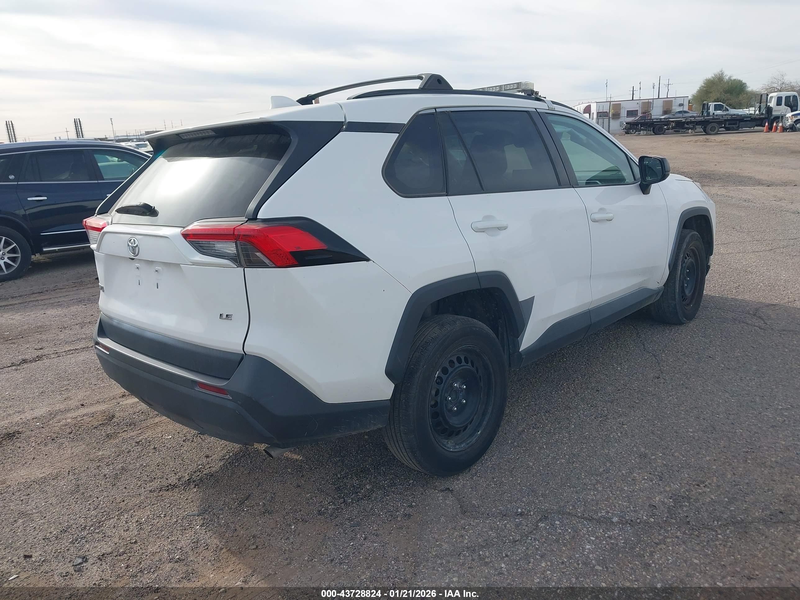 TOYOTA RAV4 image 4