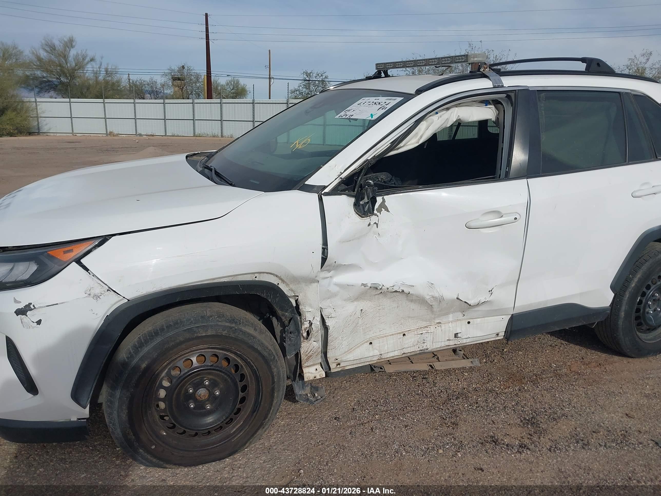 TOYOTA RAV4 image 6
