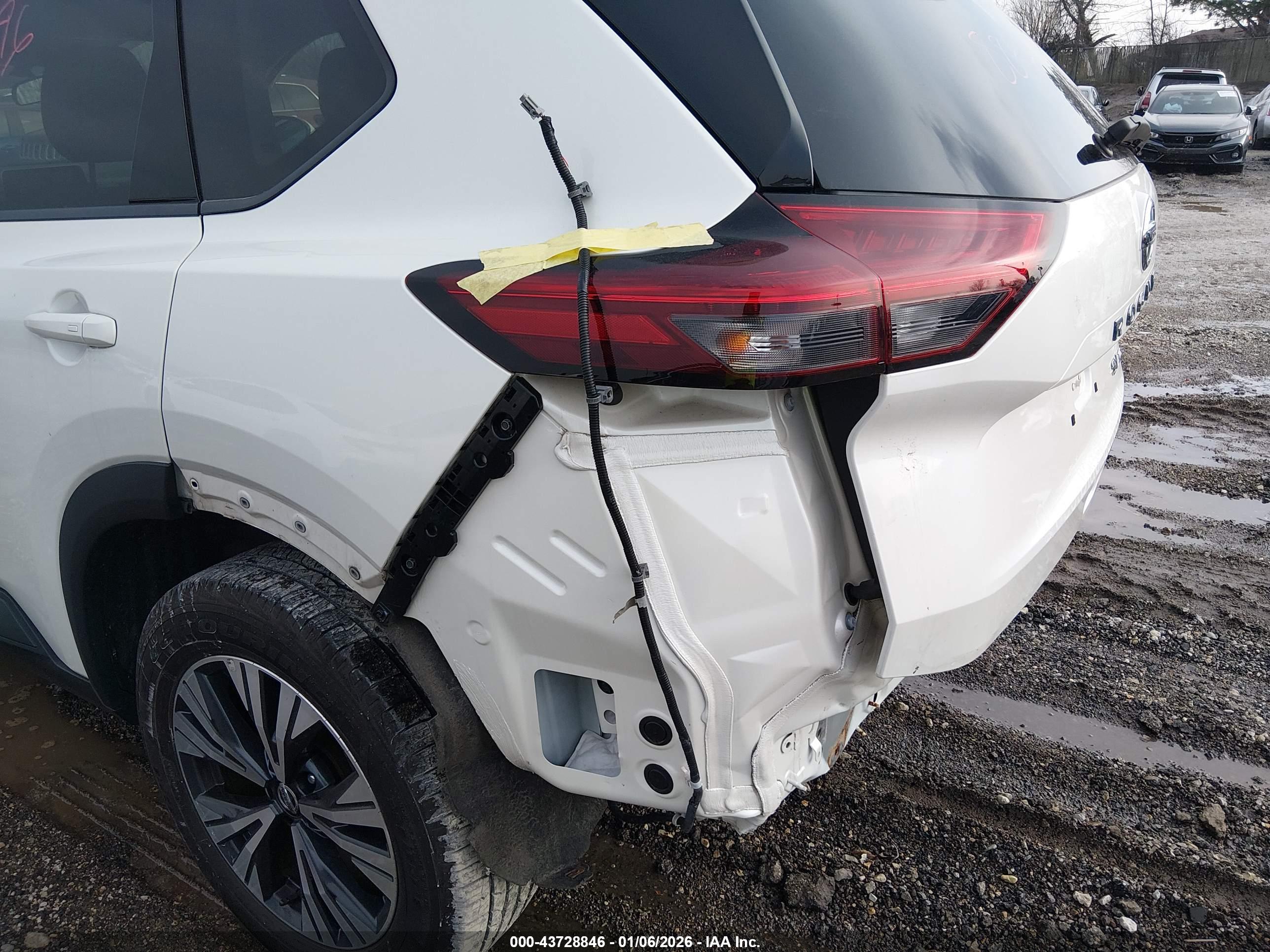 NISSAN ROGUE image 6