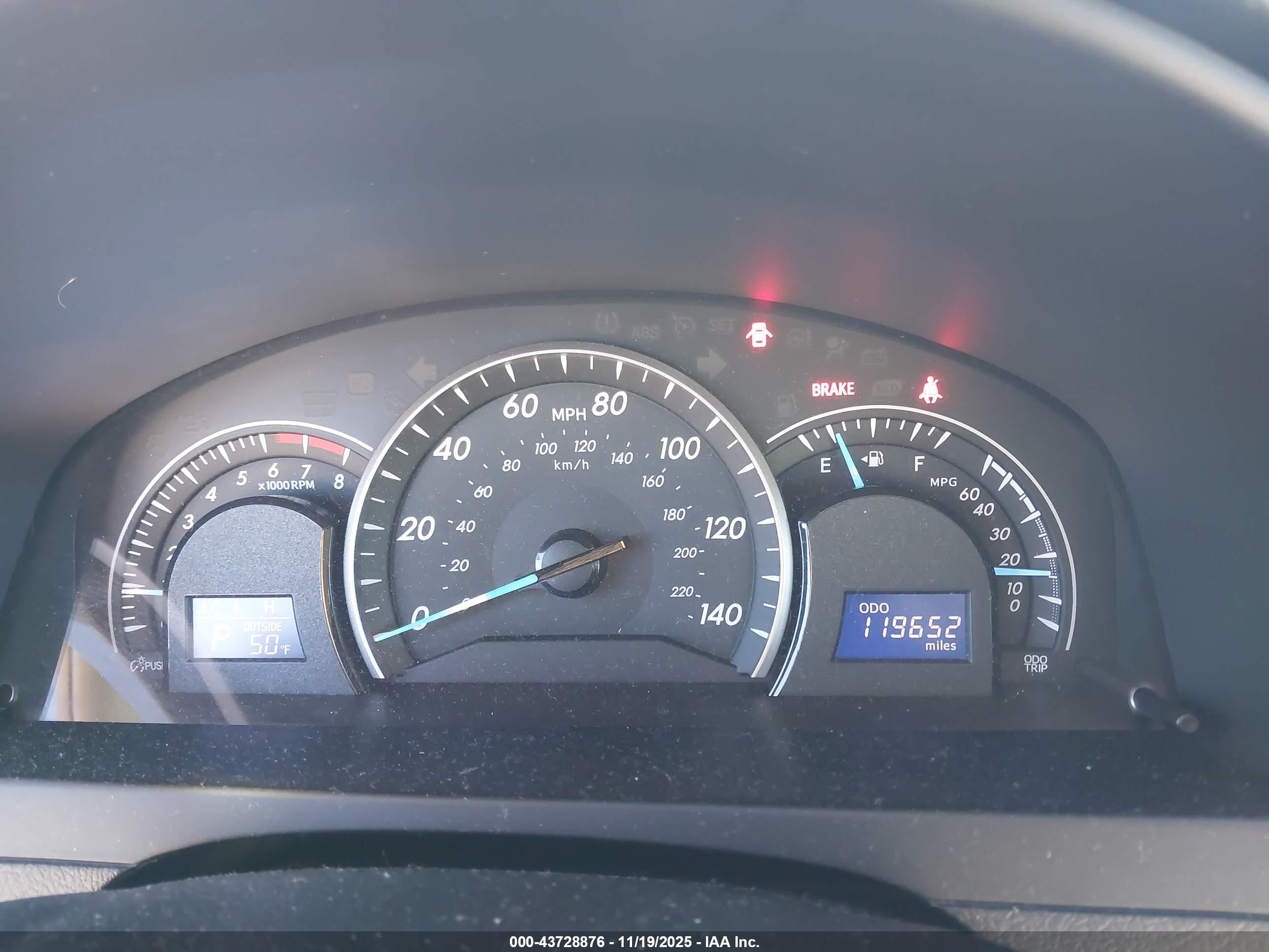 TOYOTA CAMRY image 7