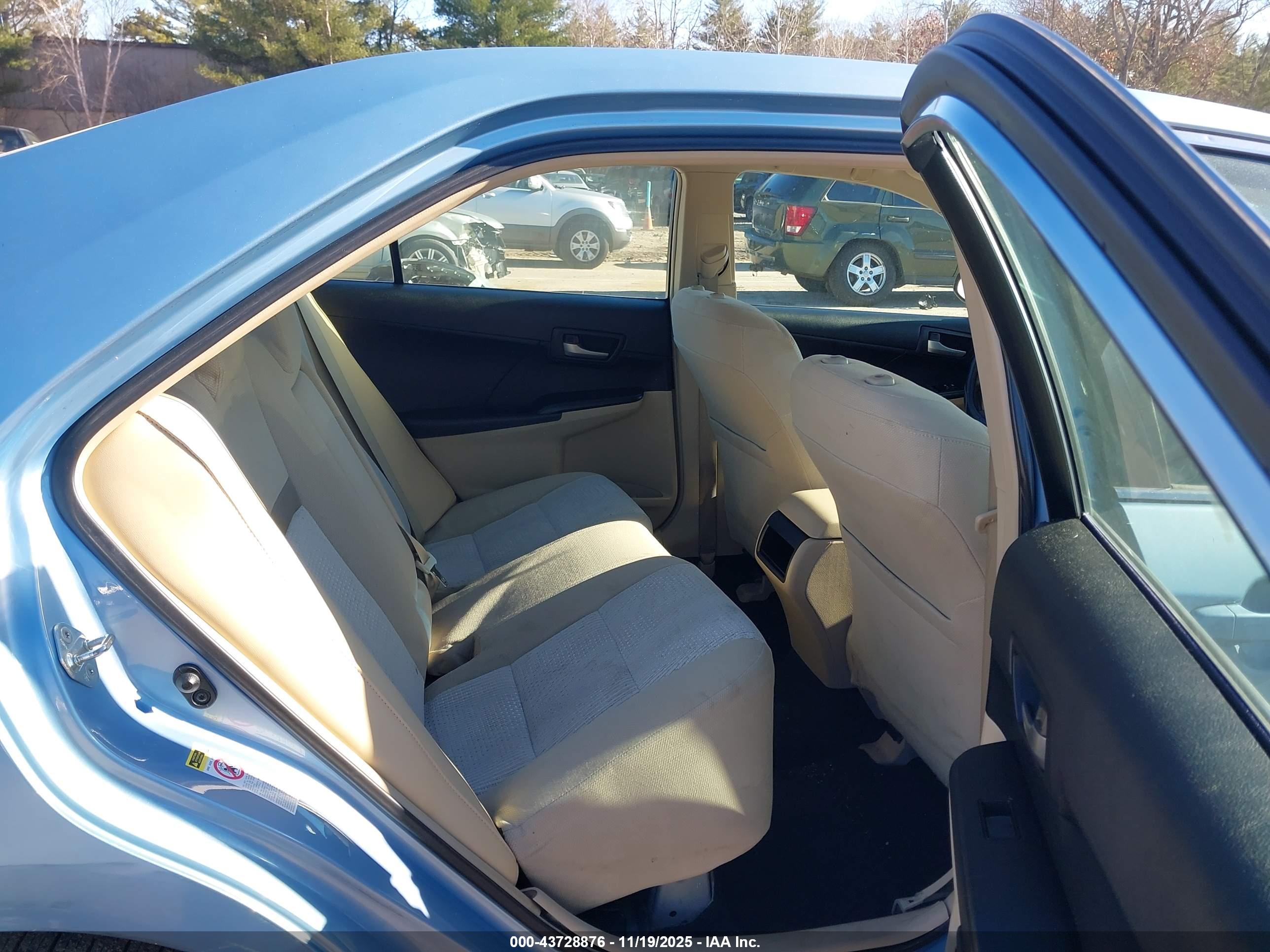 TOYOTA CAMRY image 8