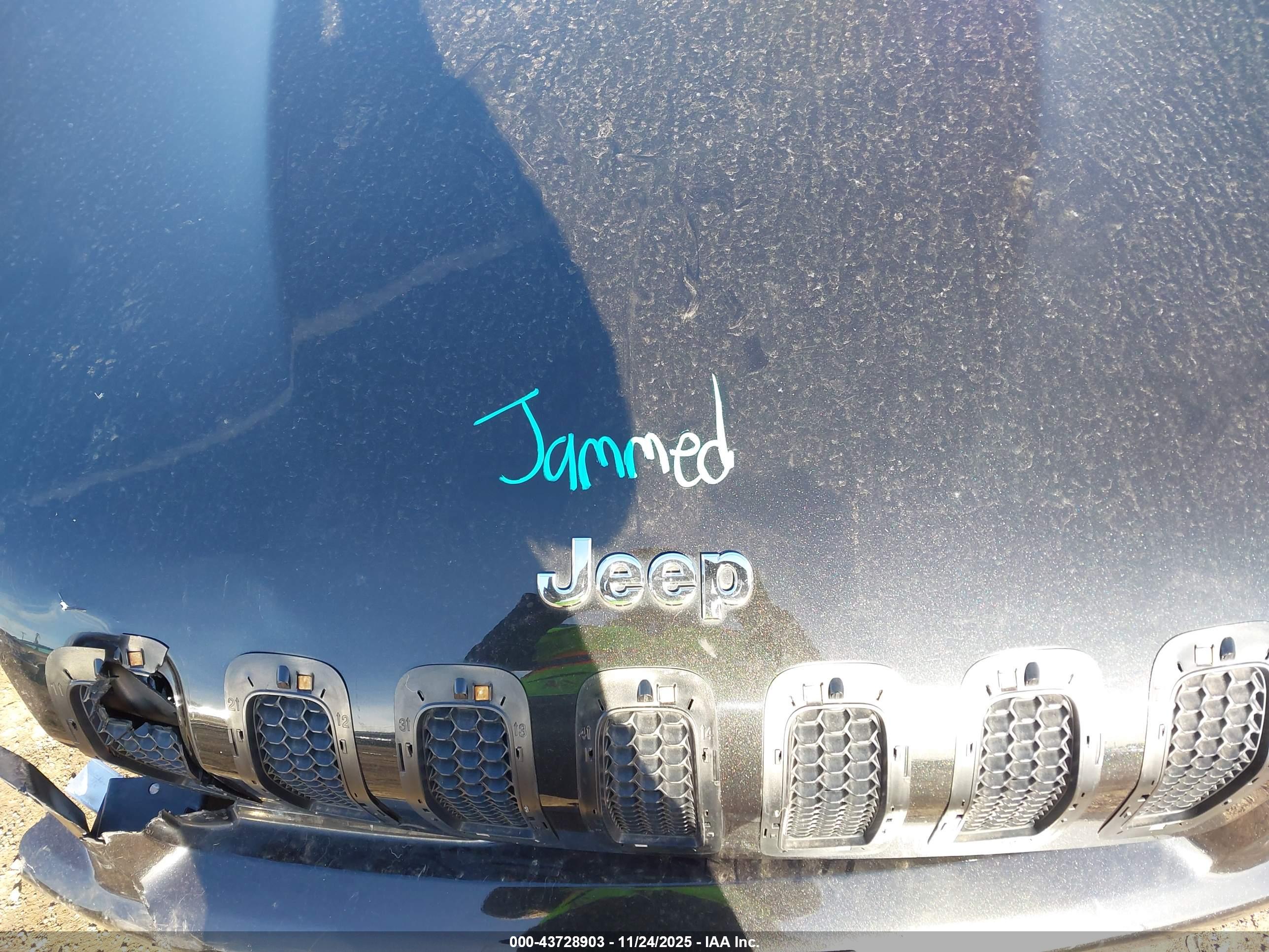 JEEP CHEROKEE image 10
