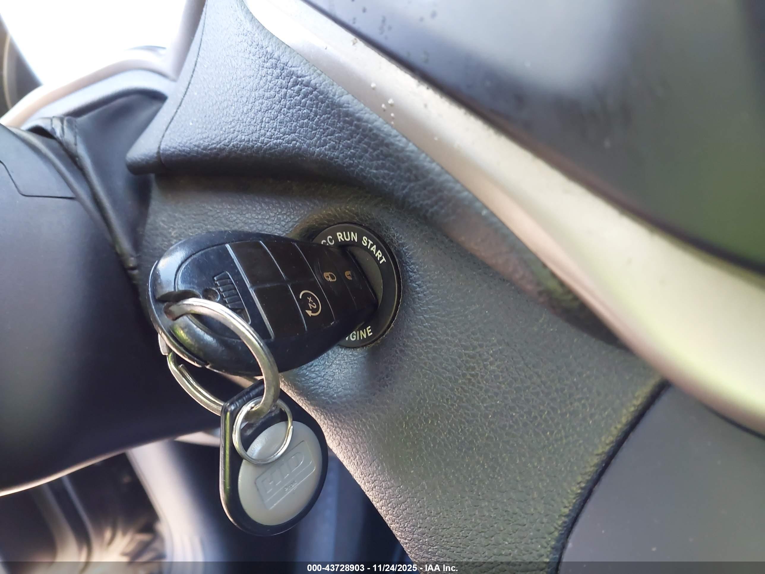 JEEP CHEROKEE image 11