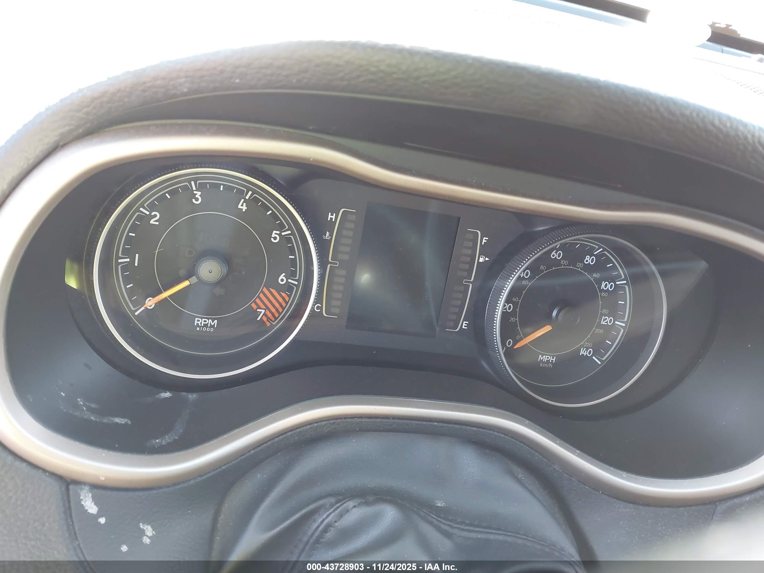 JEEP CHEROKEE image 7