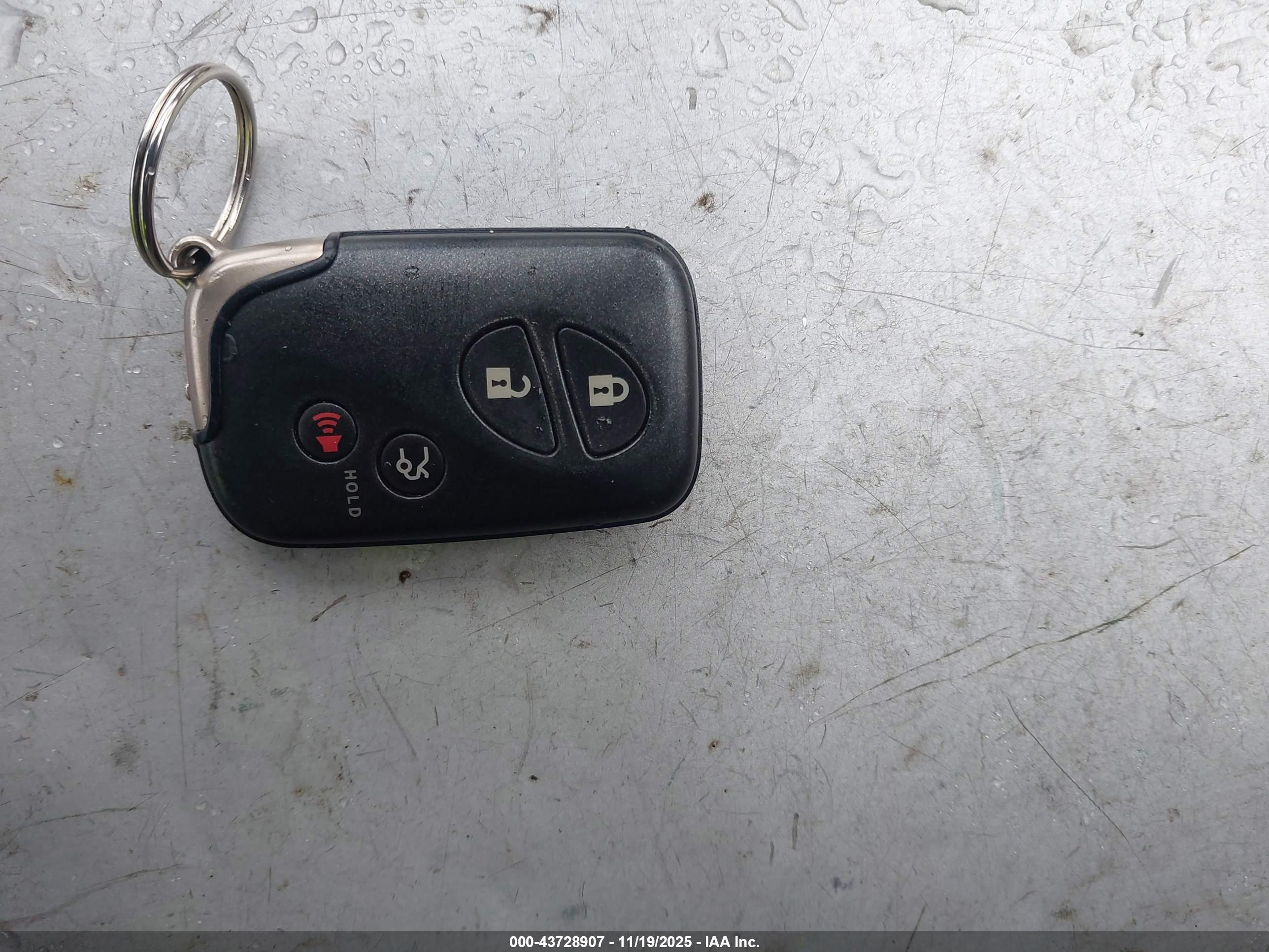 LEXUS ES image 11