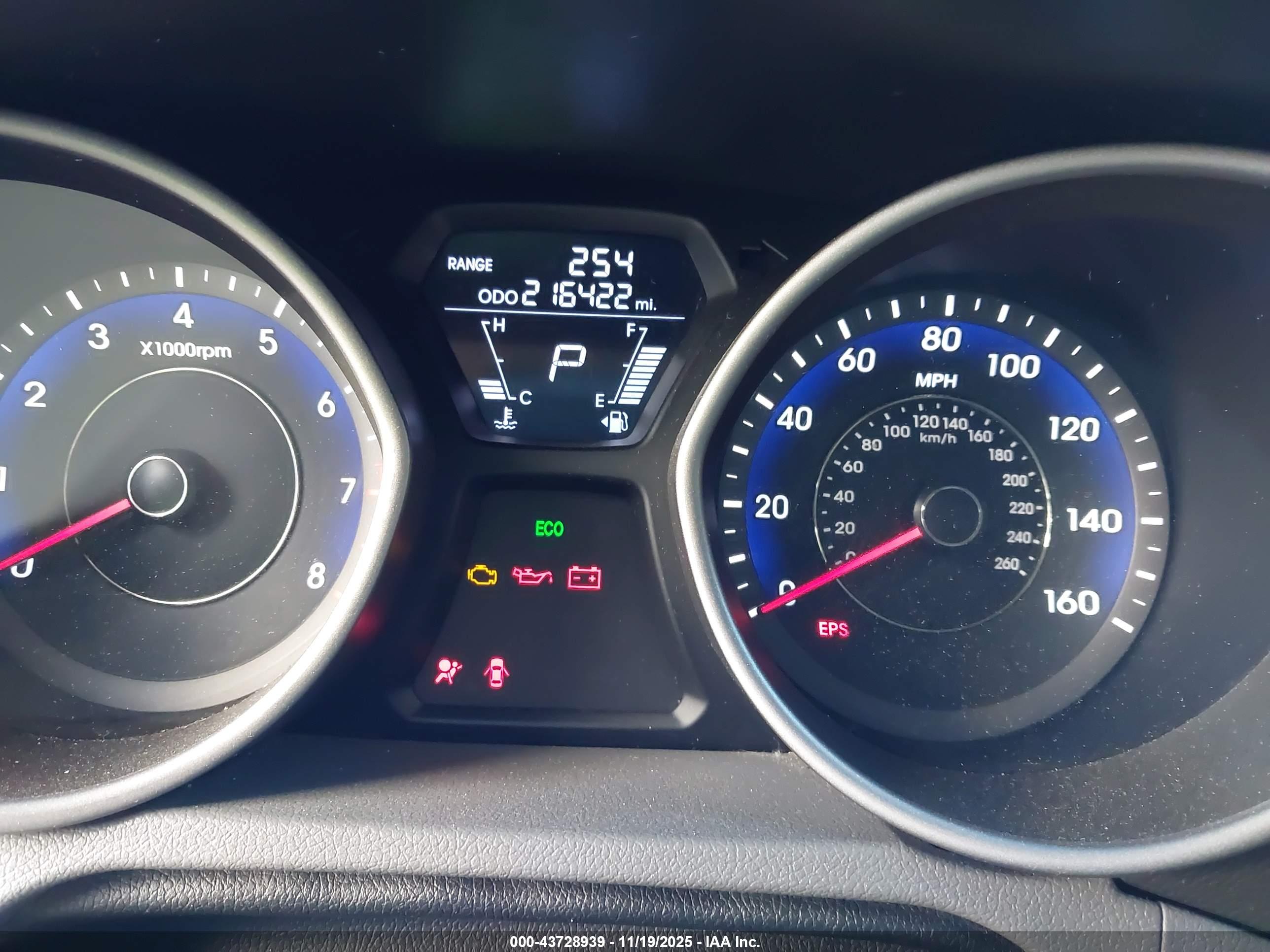 HYUNDAI ELANTRA image 7