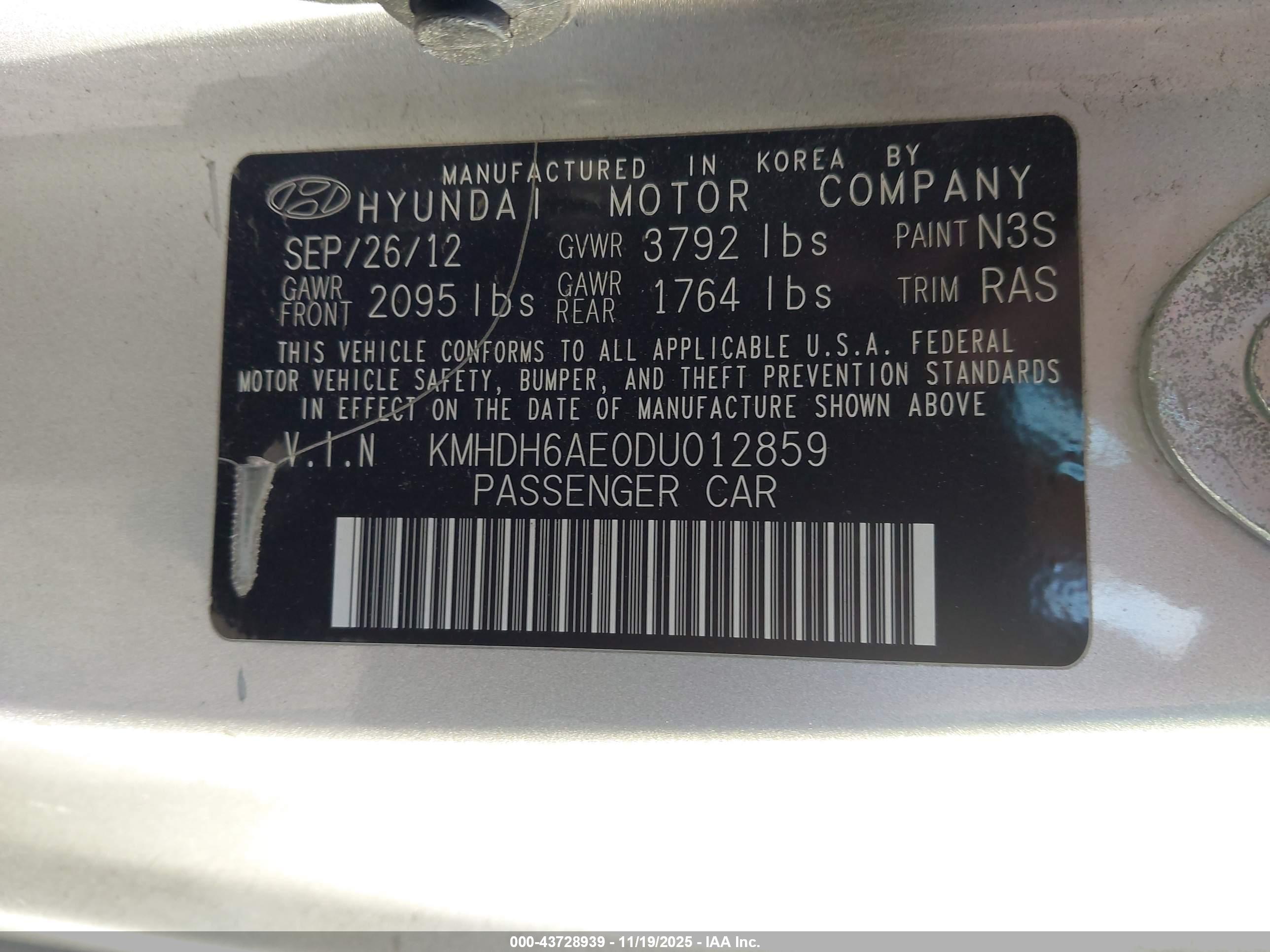 HYUNDAI ELANTRA image 9