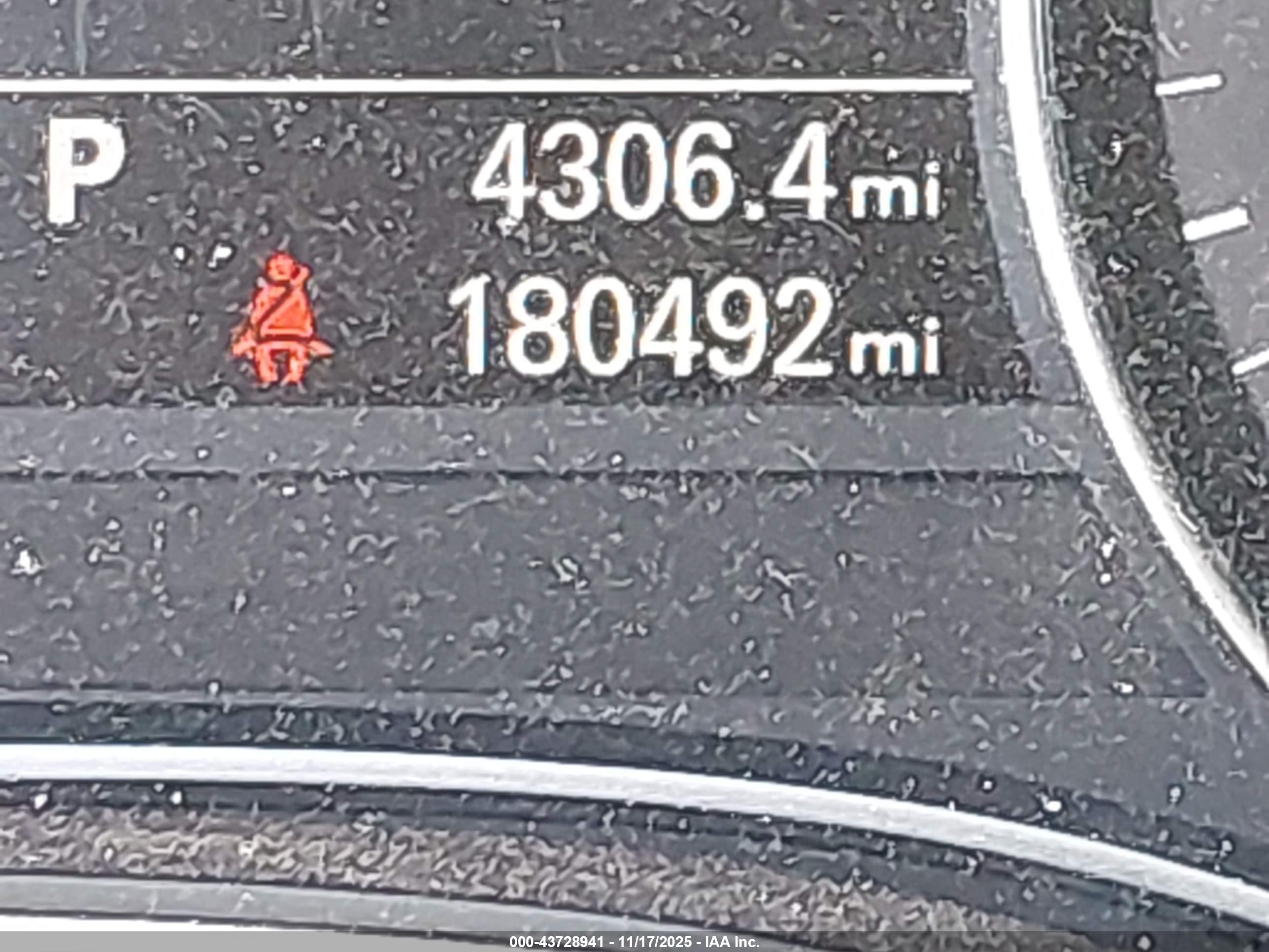 AUDI A6 image 7
