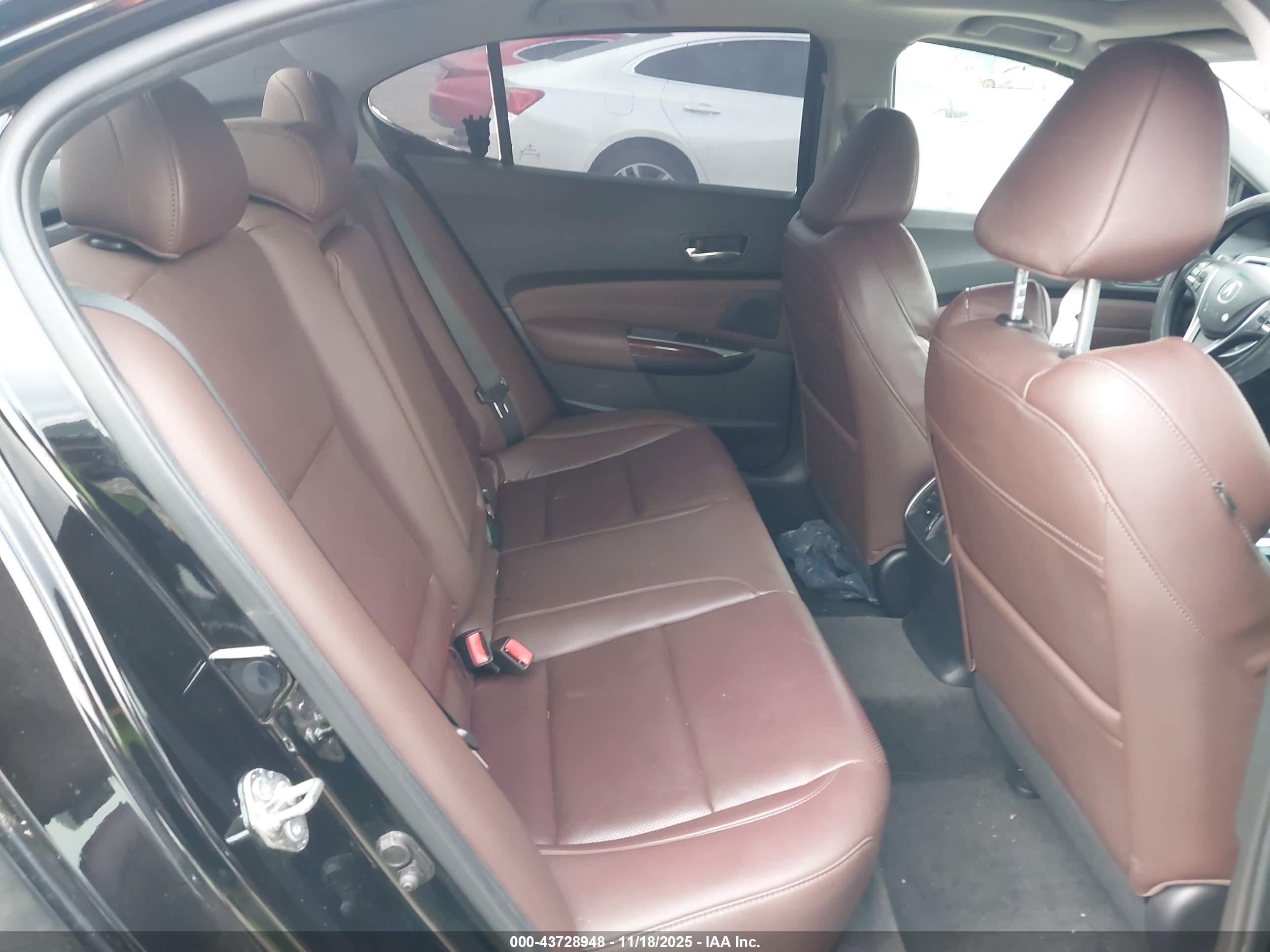 ACURA TLX image 8