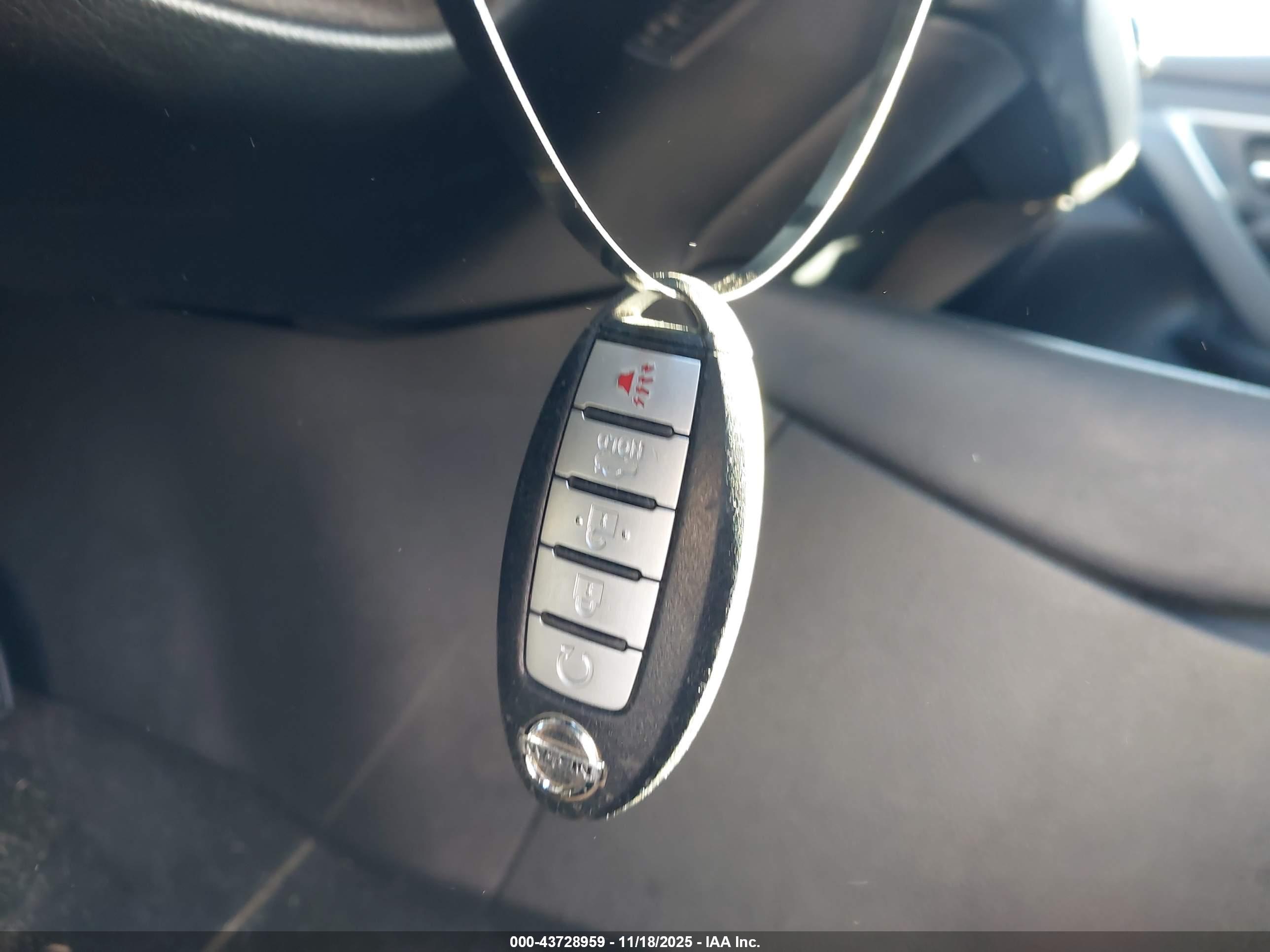 NISSAN ALTIMA image 11