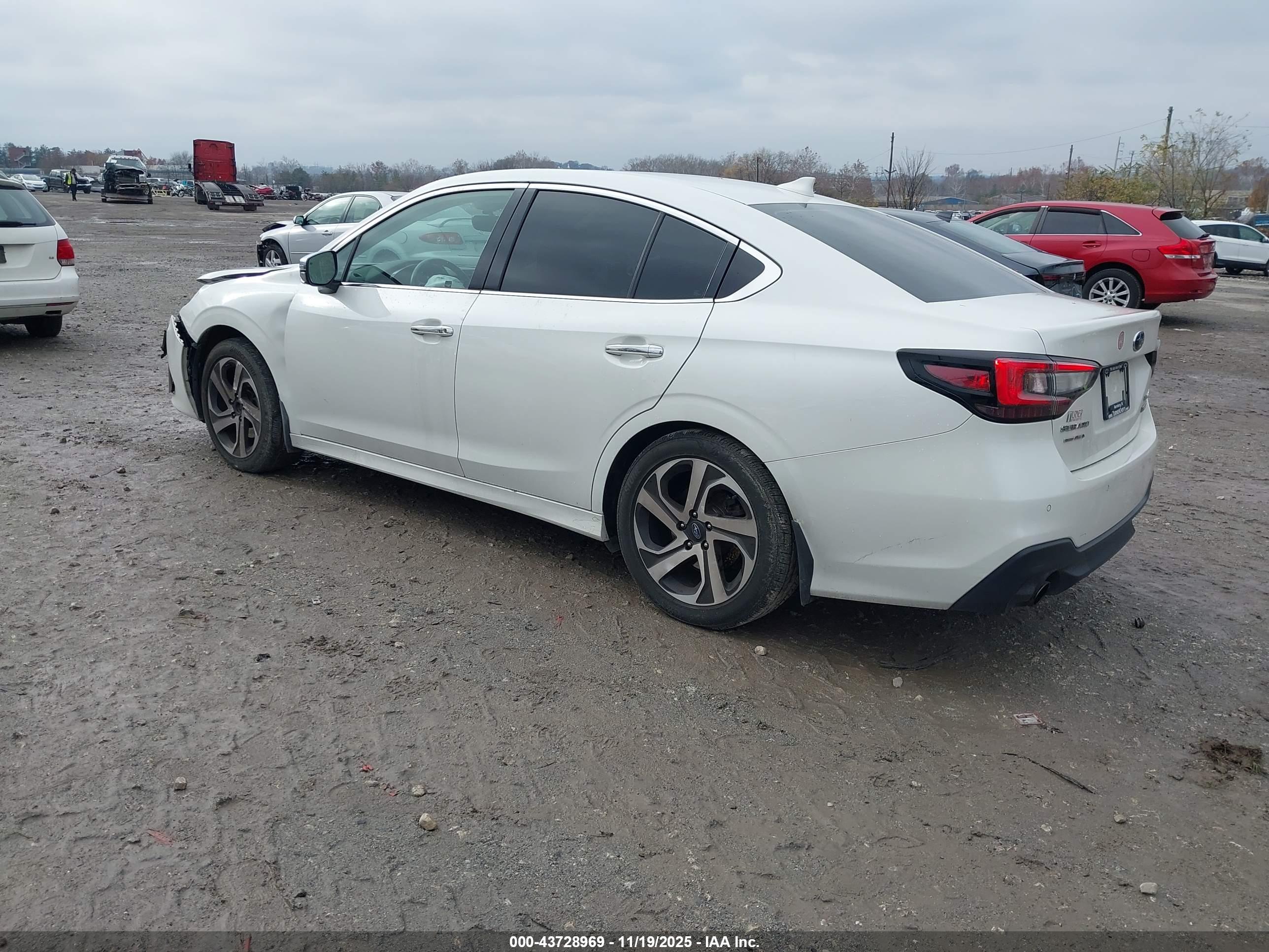 SUBARU LEGACY image 3