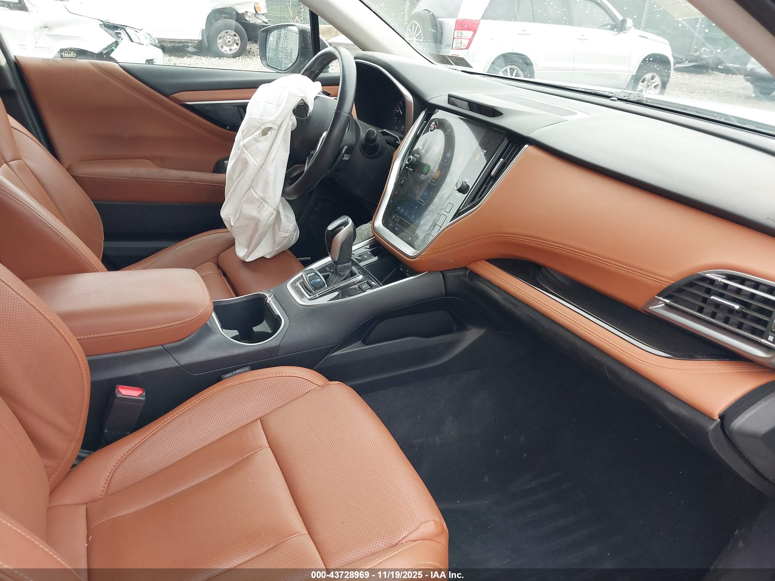SUBARU LEGACY image 5