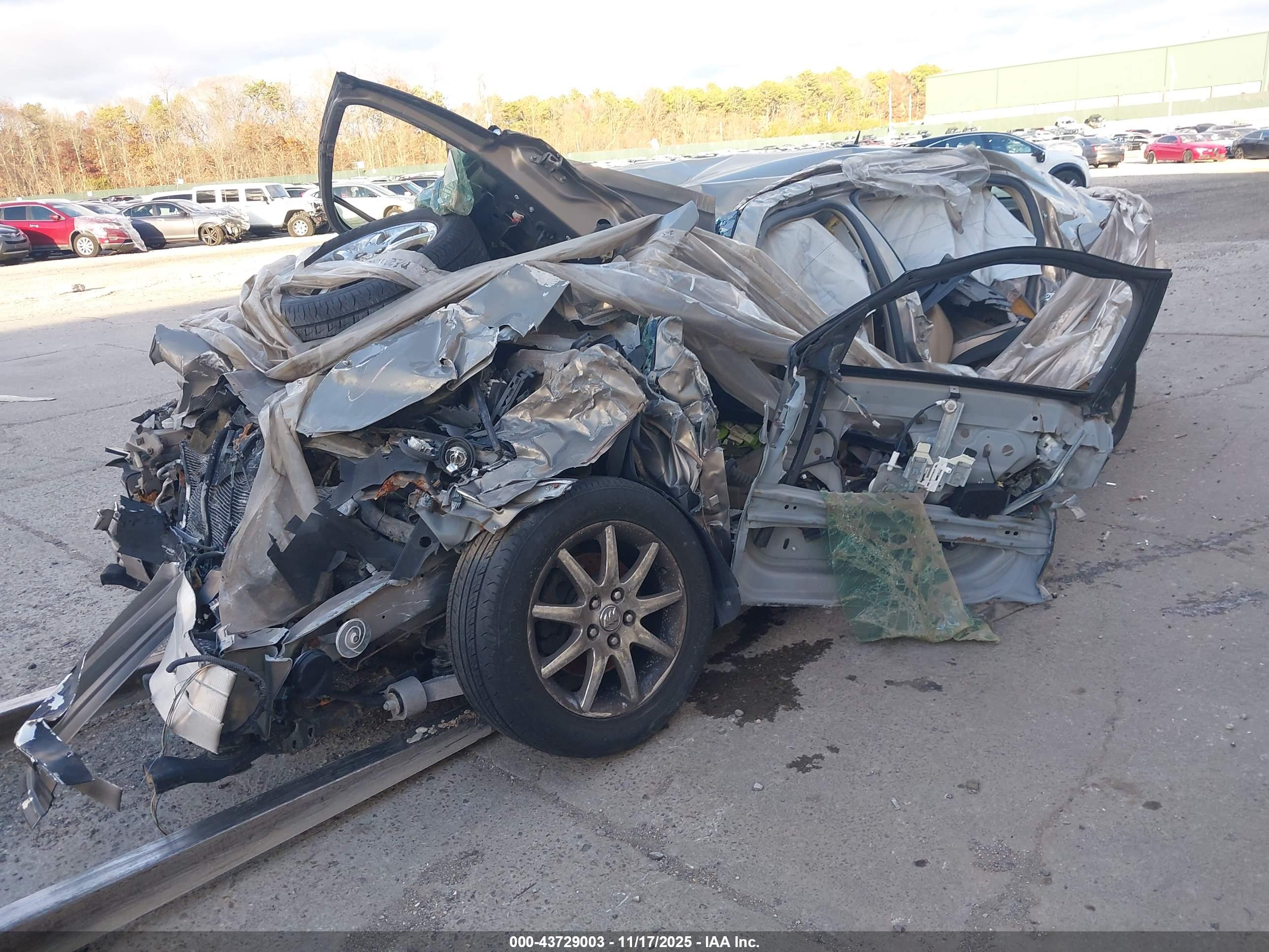 BUICK LUCERNE image 2