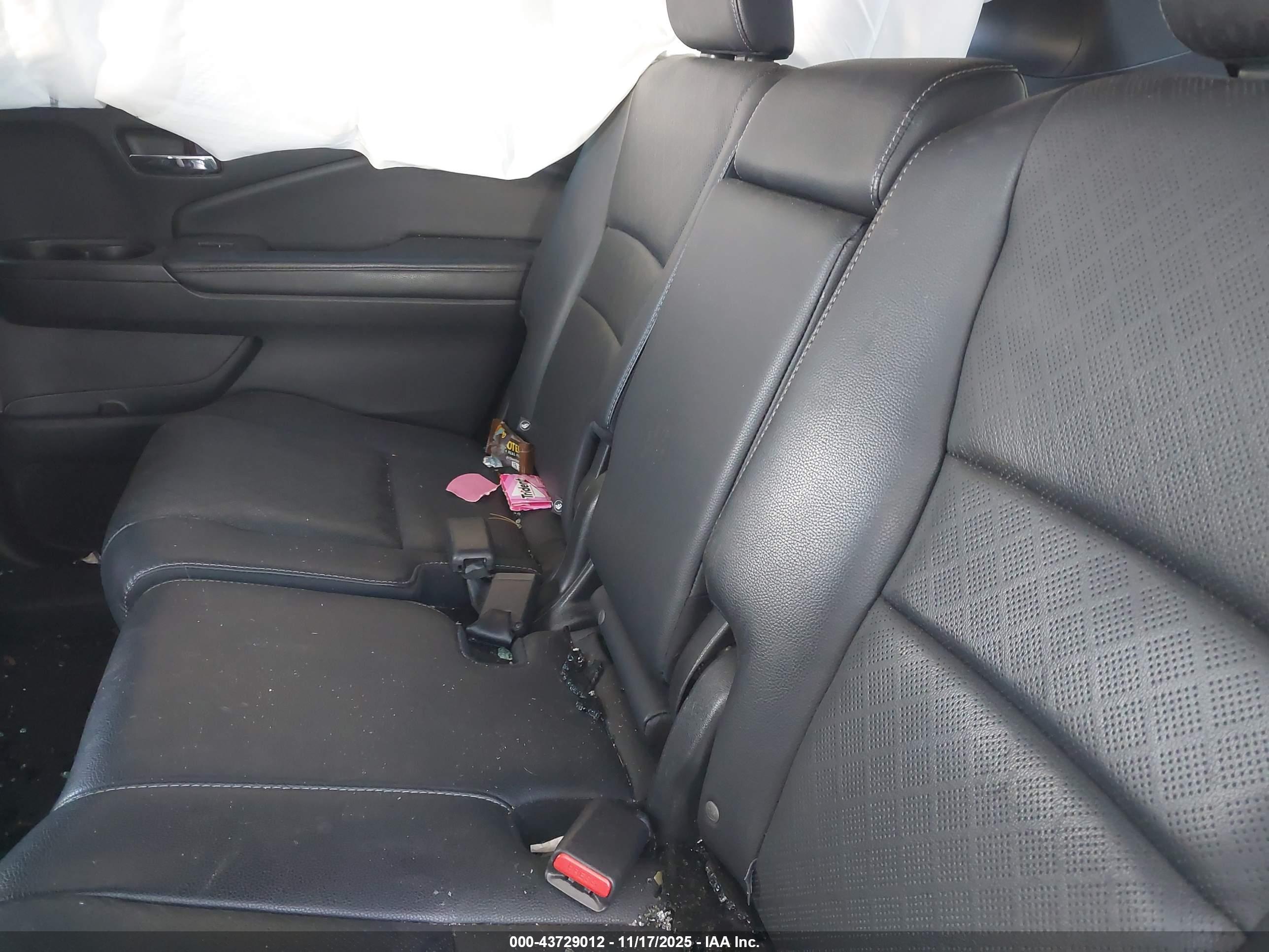 HONDA PASSPORT image 8