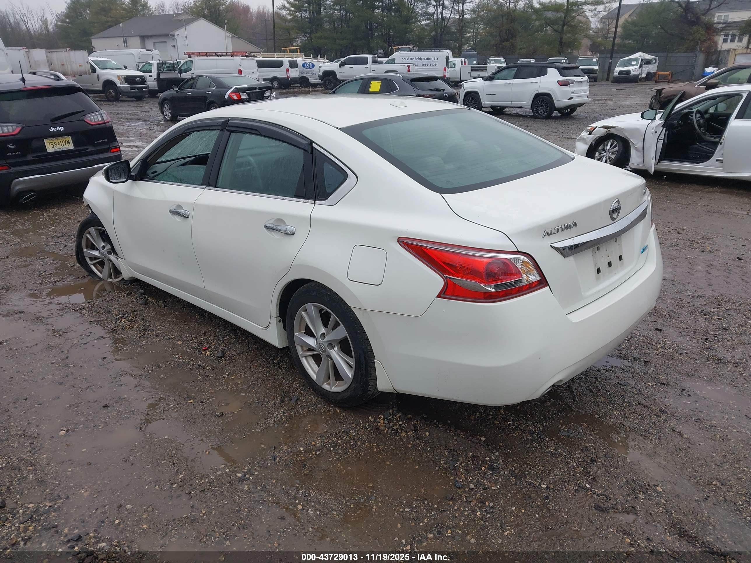 NISSAN ALTIMA image 3