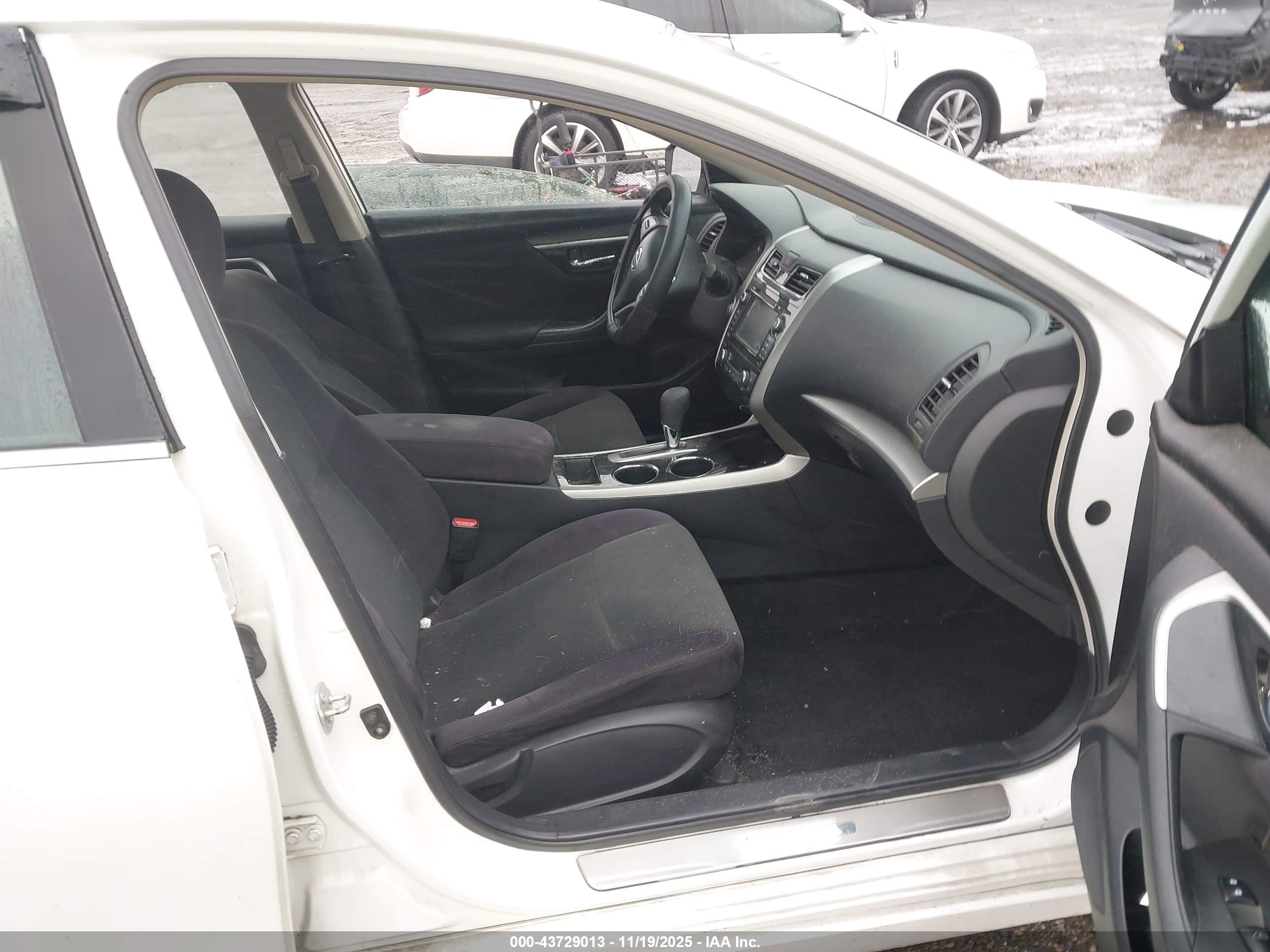 NISSAN ALTIMA image 5