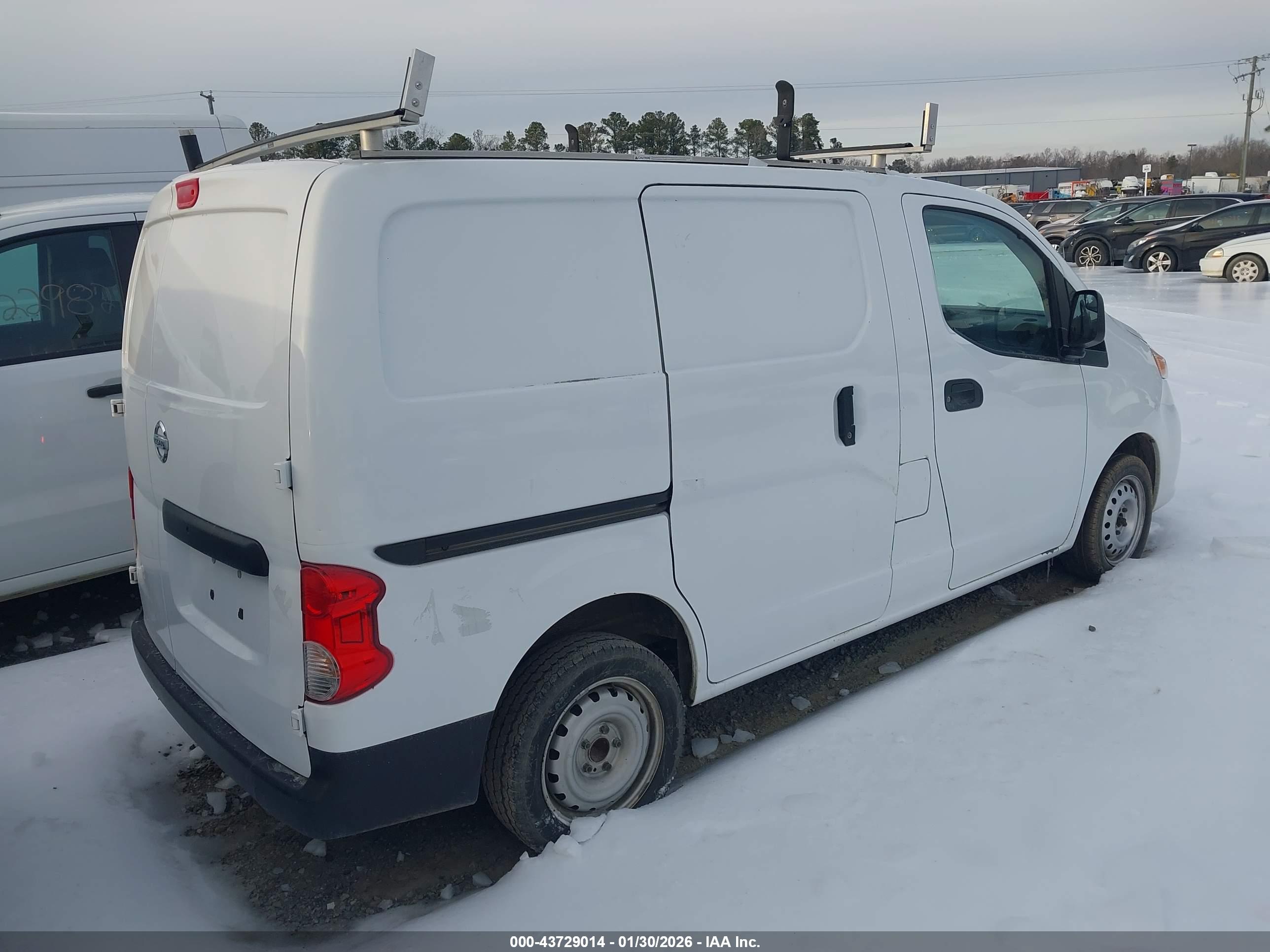 NISSAN NV200 image 4