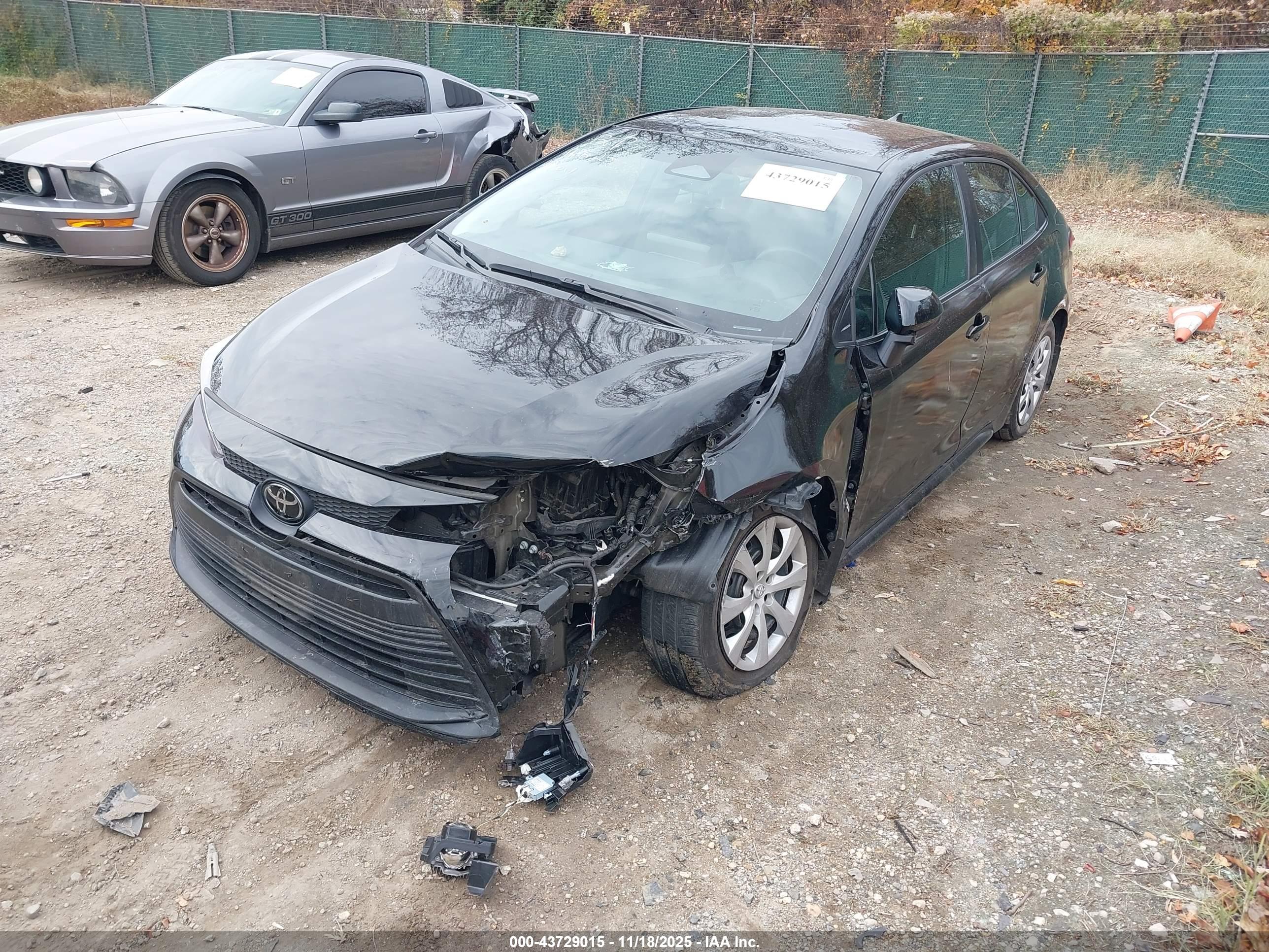 TOYOTA COROLLA image 2