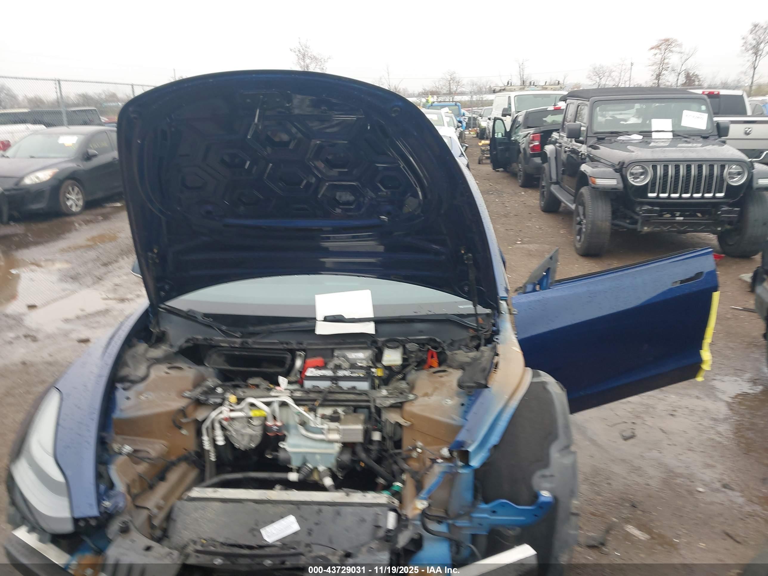 TESLA MODEL image 10