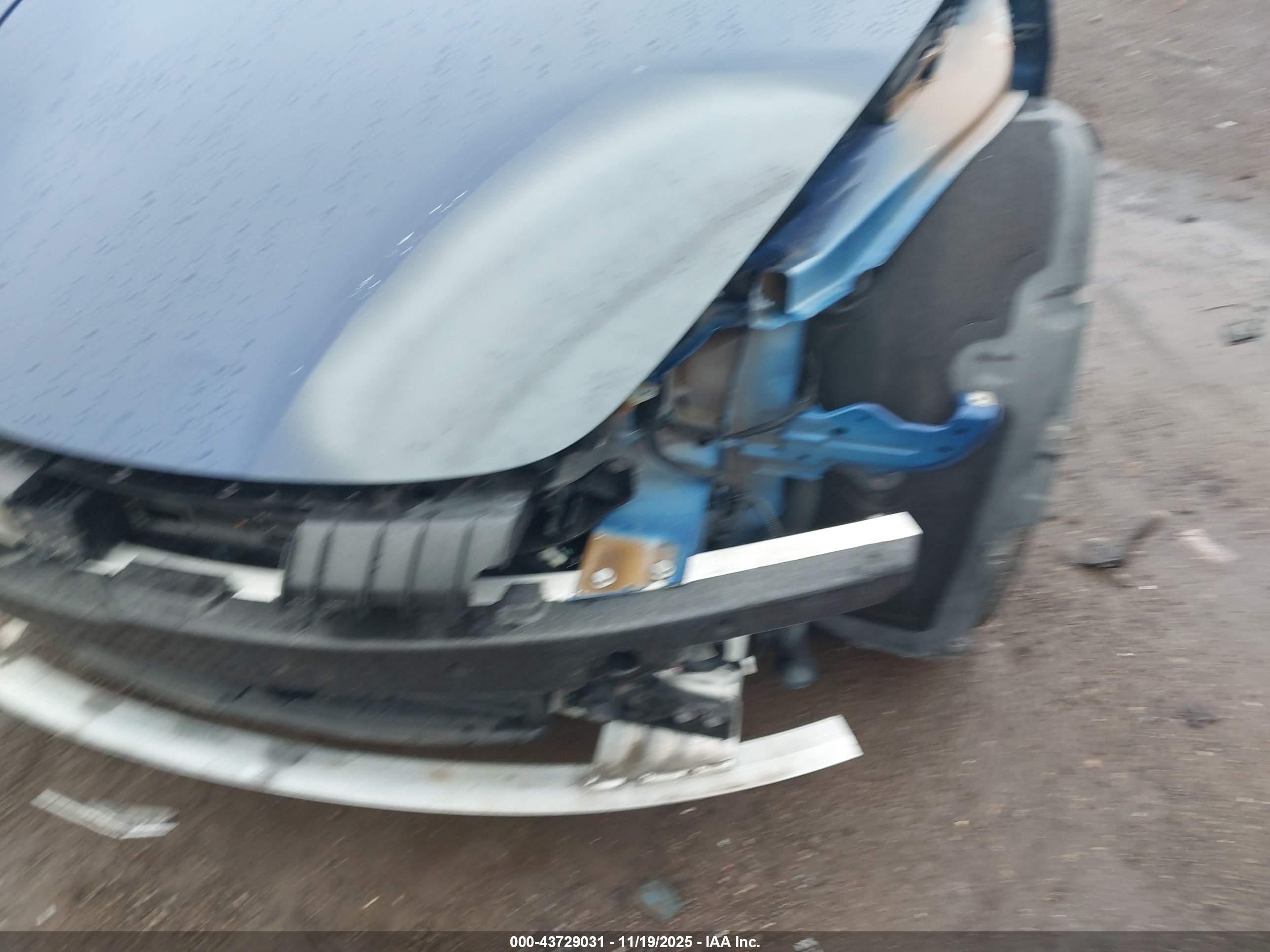 TESLA MODEL image 6