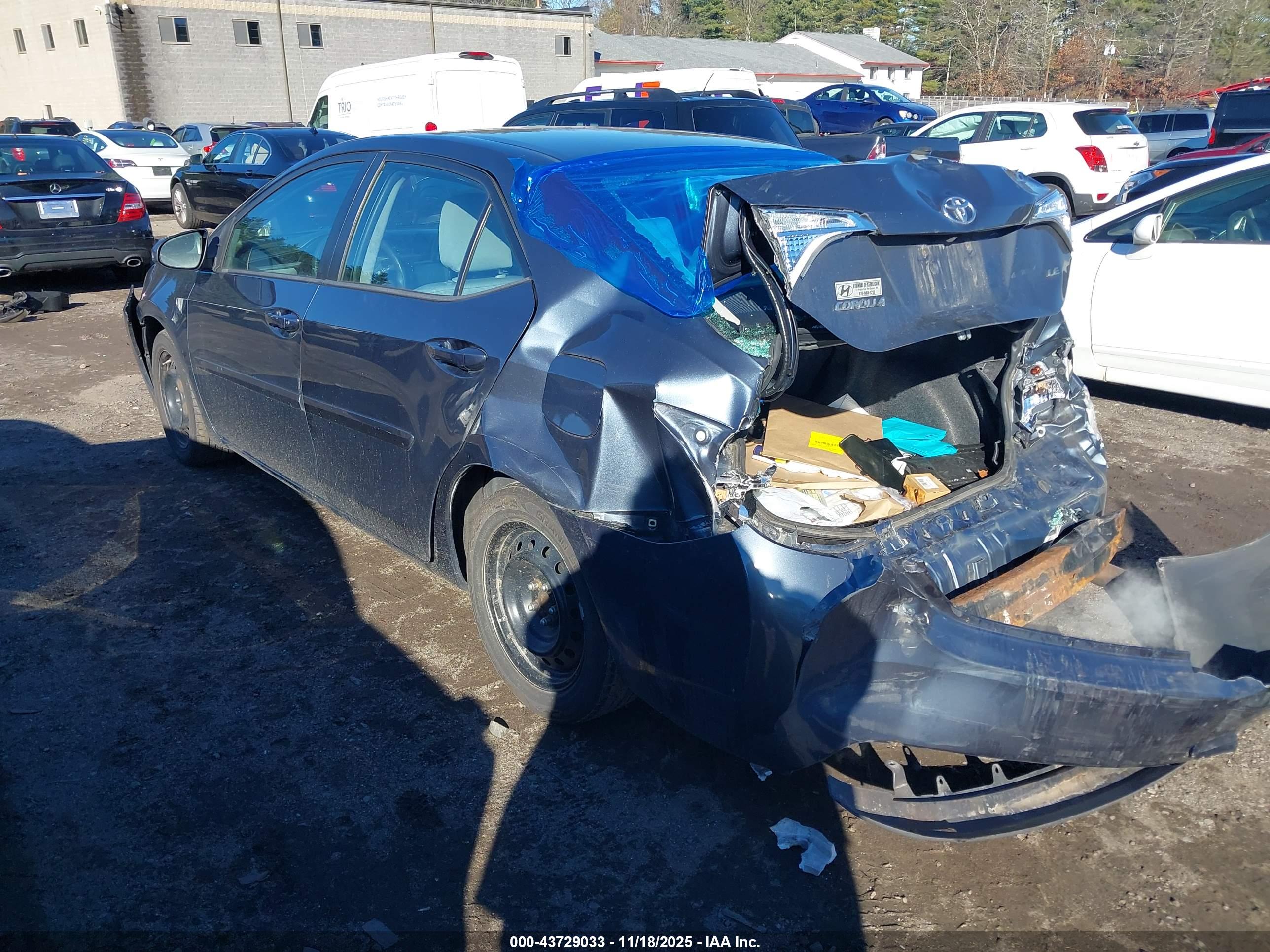 TOYOTA COROLLA image 3