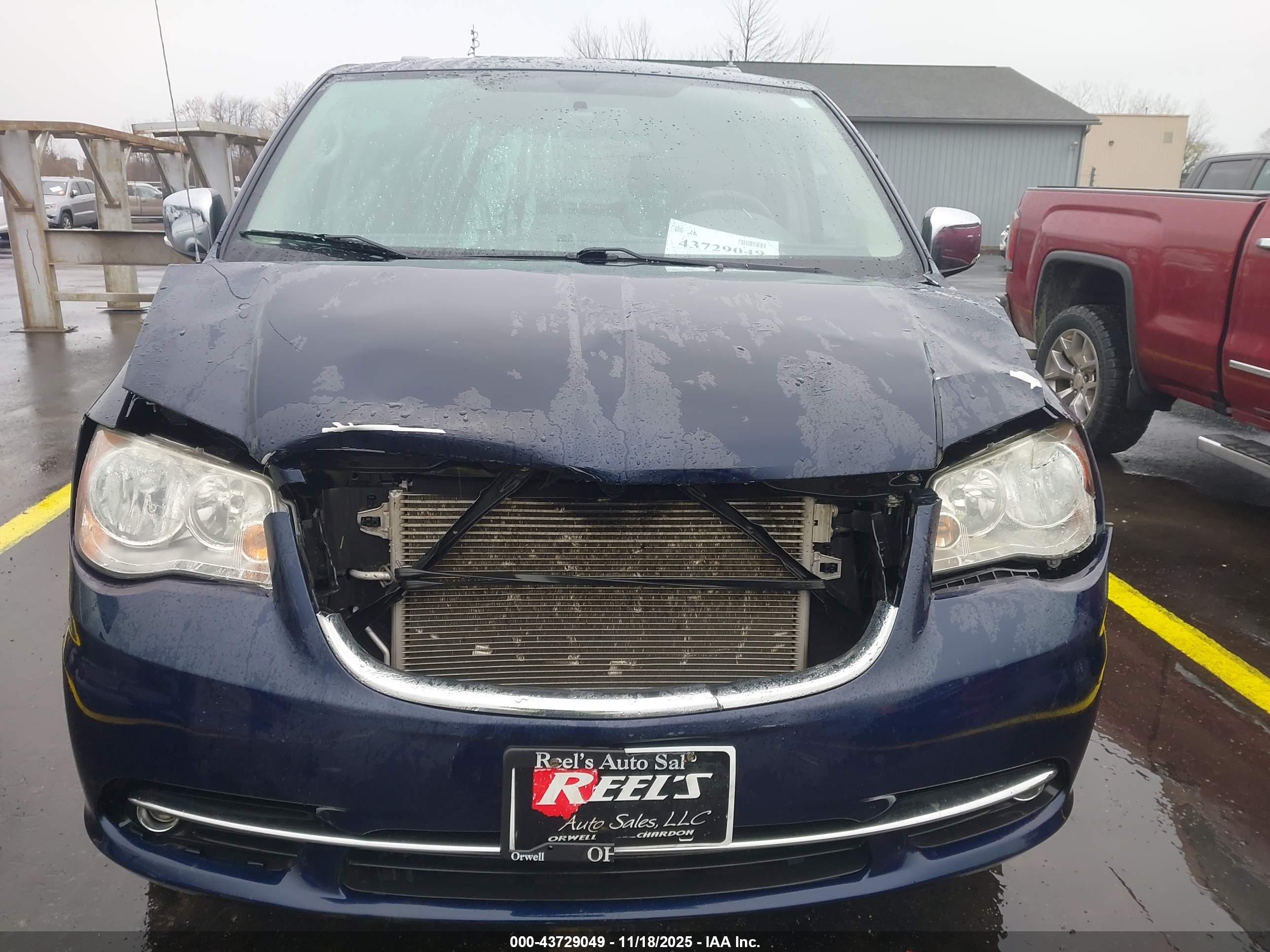 CHRYSLER TOWN image 6