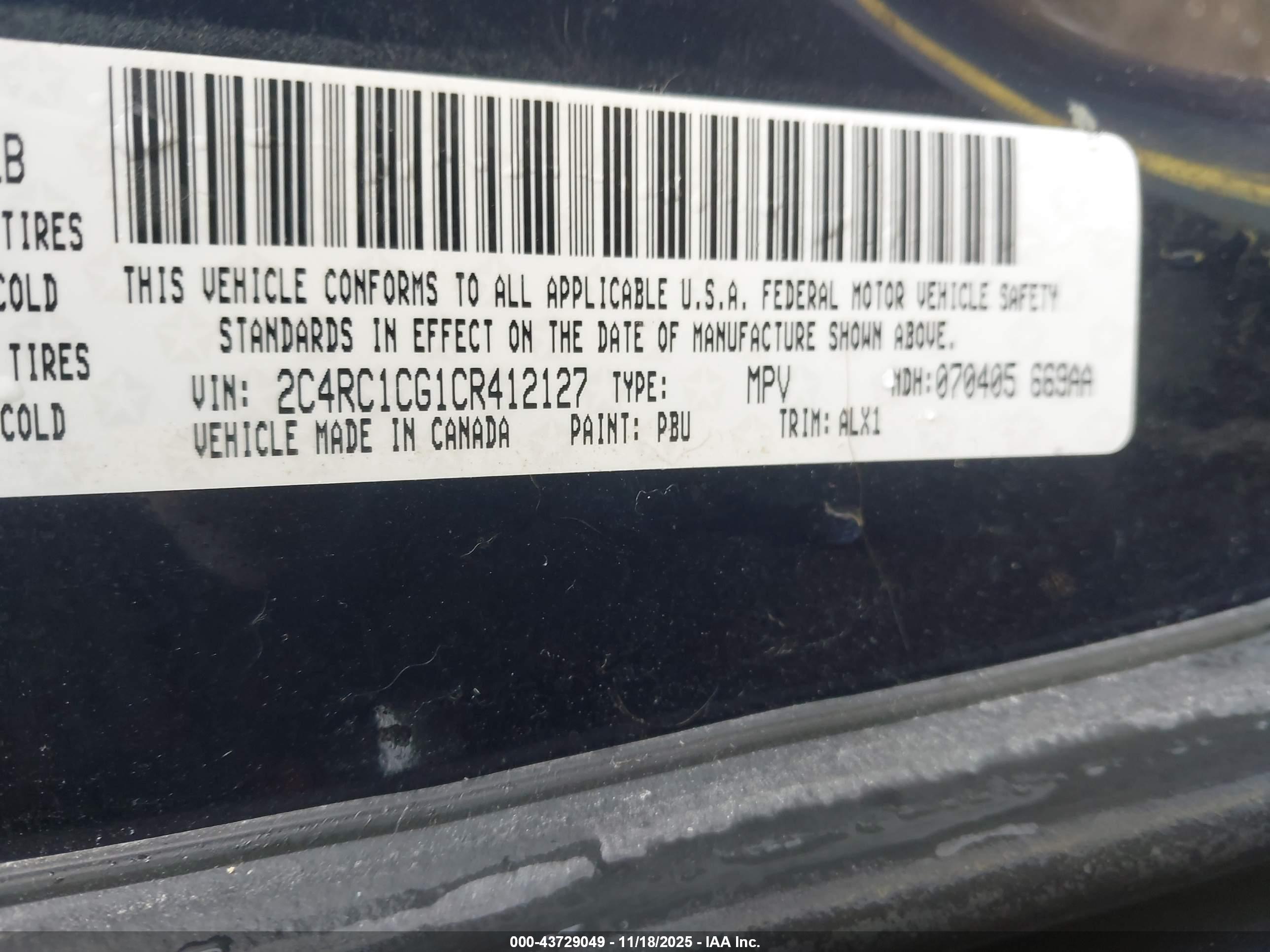 CHRYSLER TOWN image 9