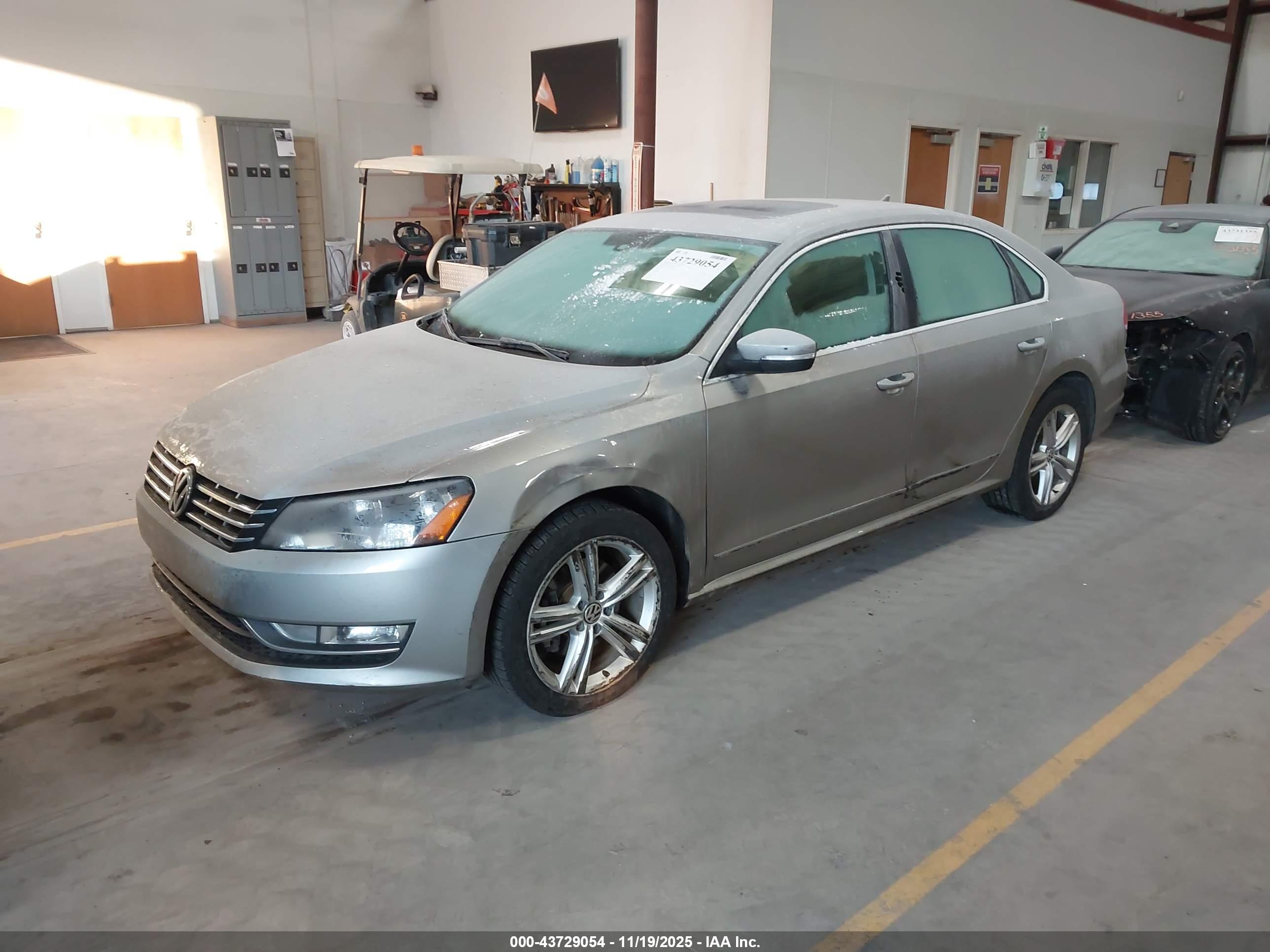 VOLKSWAGEN PASSAT image 2