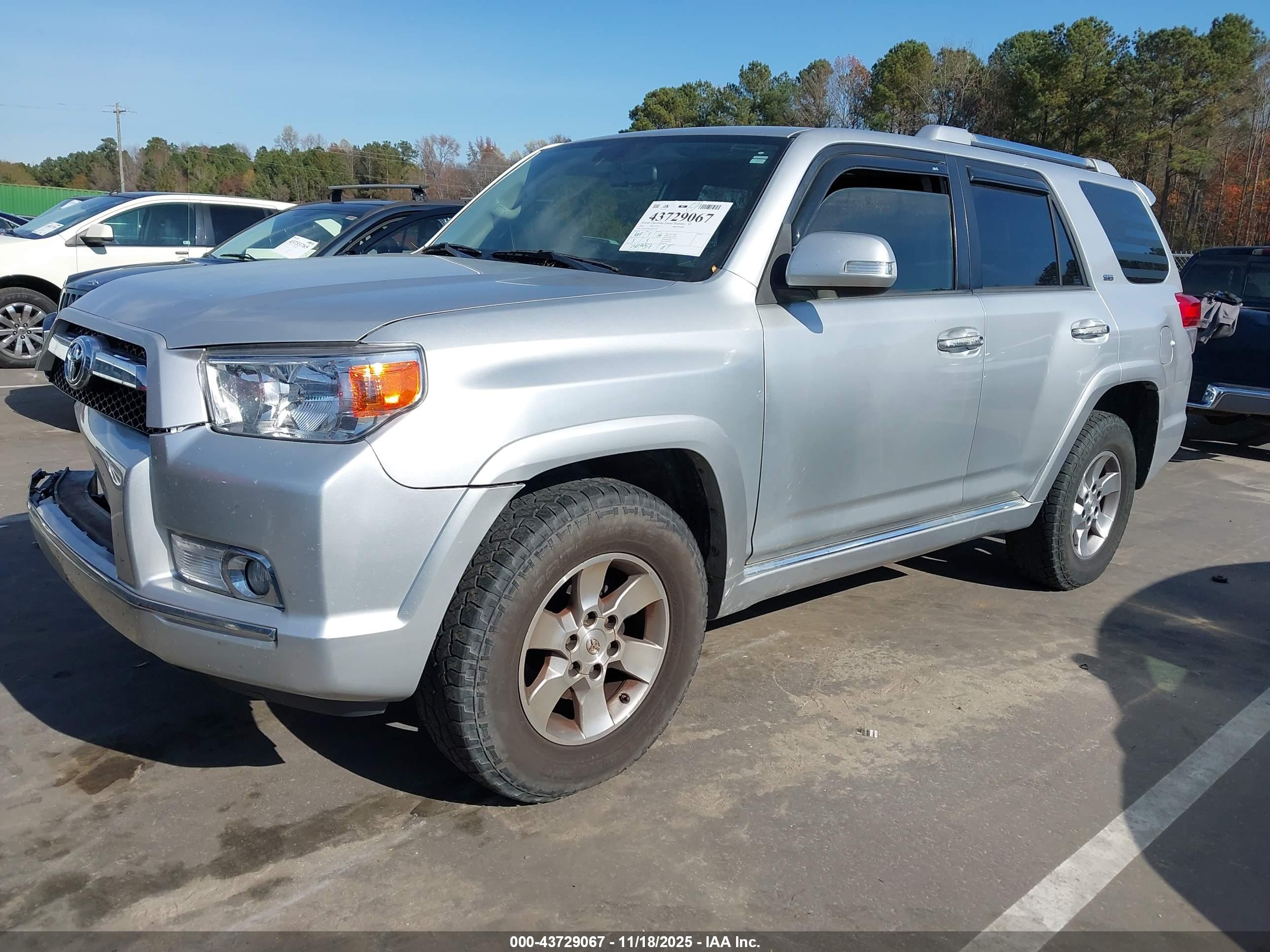 TOYOTA 4RUNNER image 2