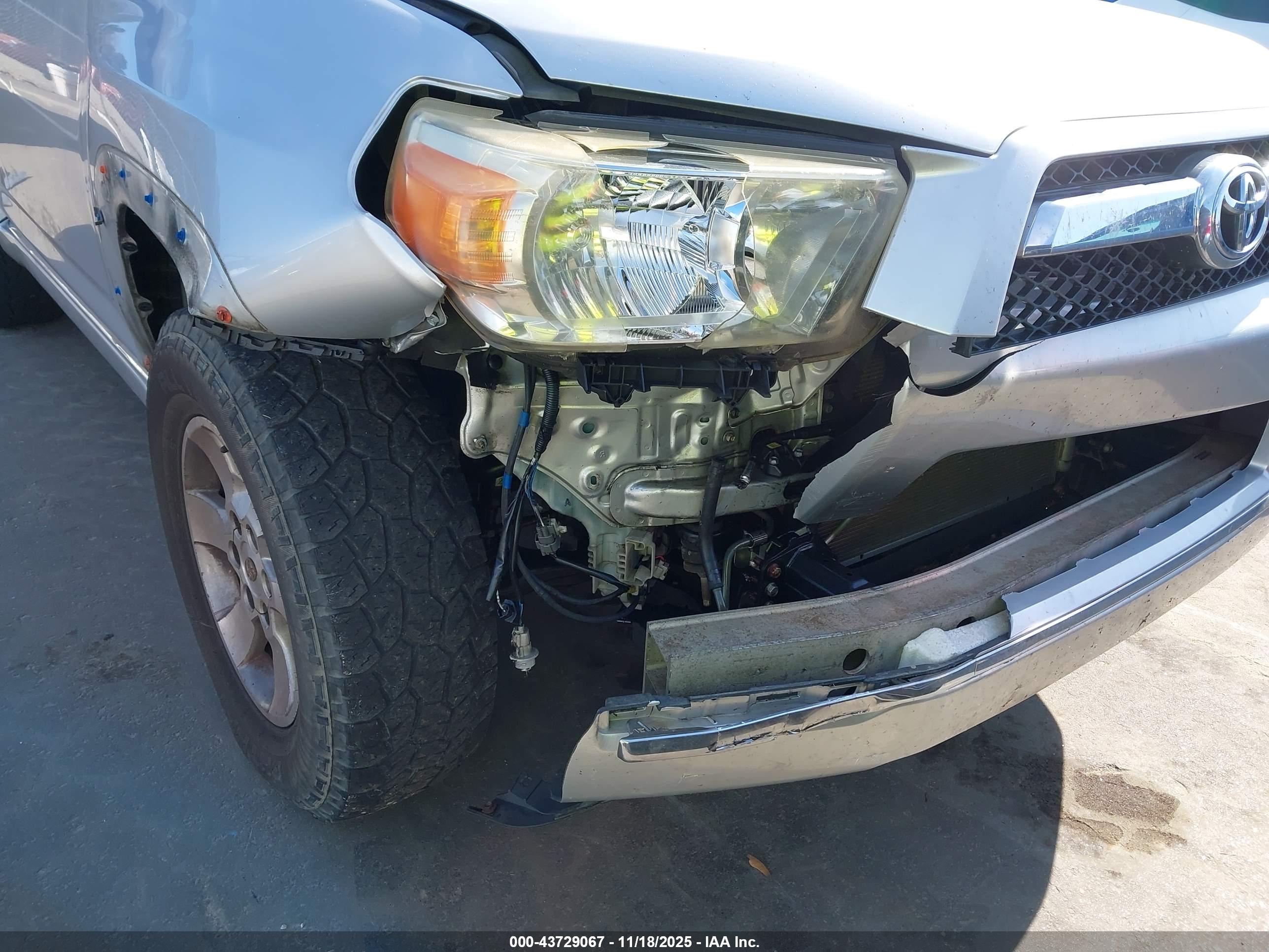 TOYOTA 4RUNNER image 6
