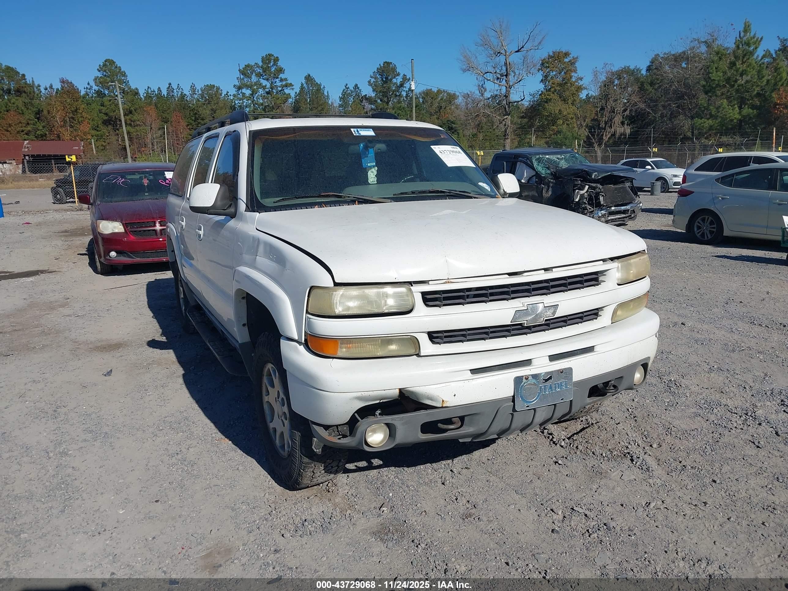 CHEVROLET SUBURBAN image 6