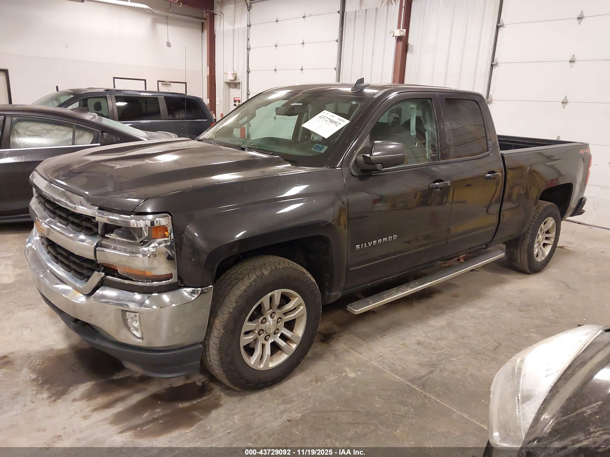 CHEVROLET SILVERADO image 2