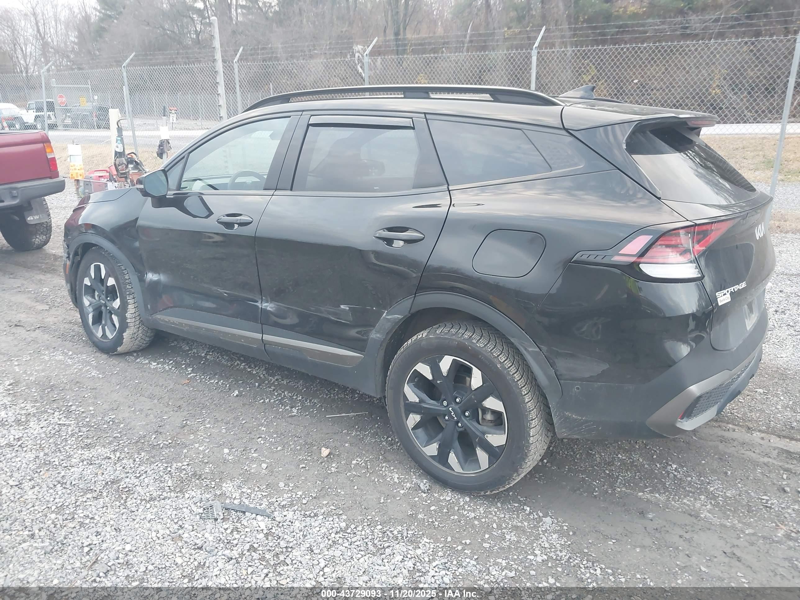 KIA SPORTAGE image 3
