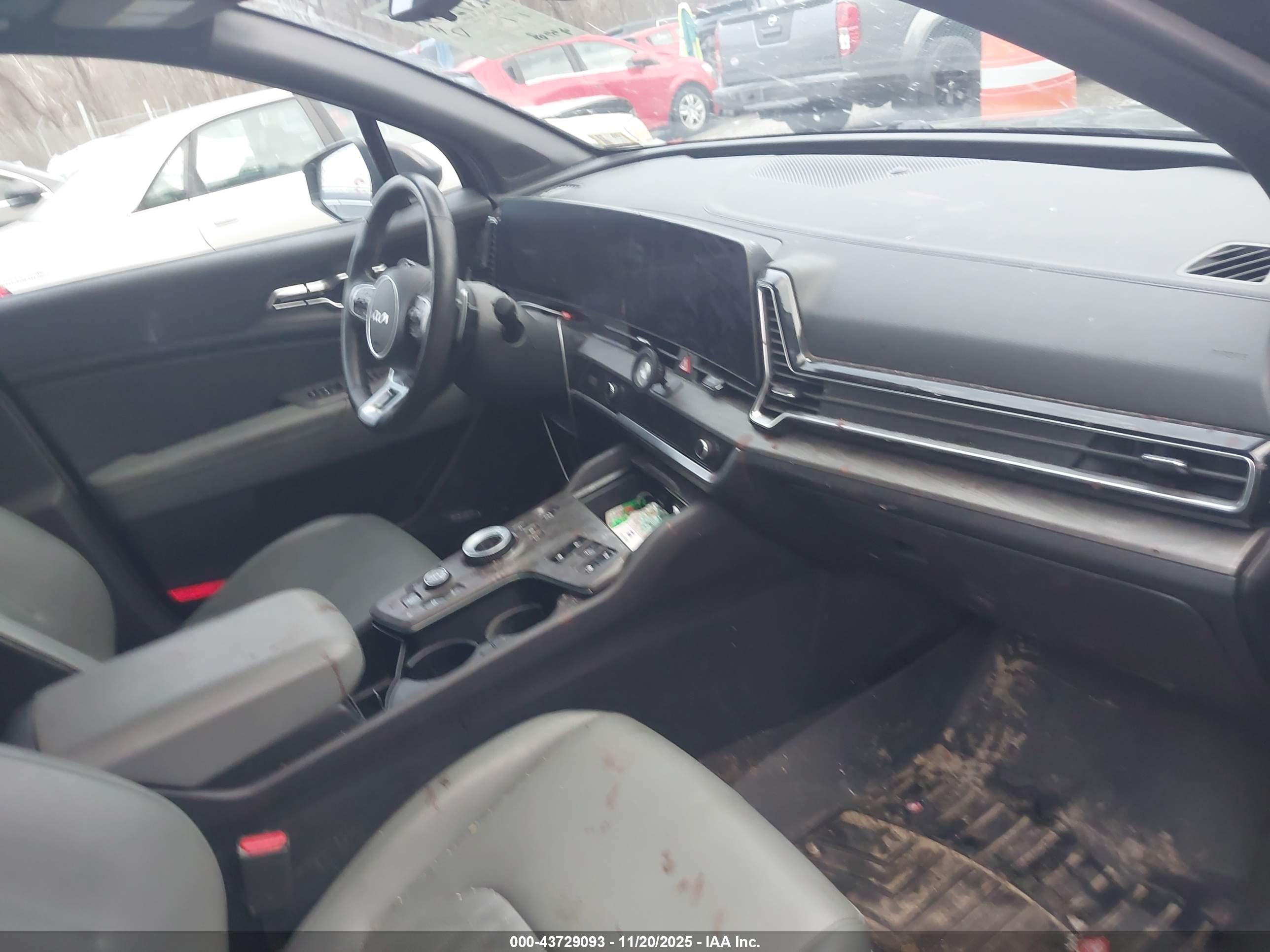 KIA SPORTAGE image 5
