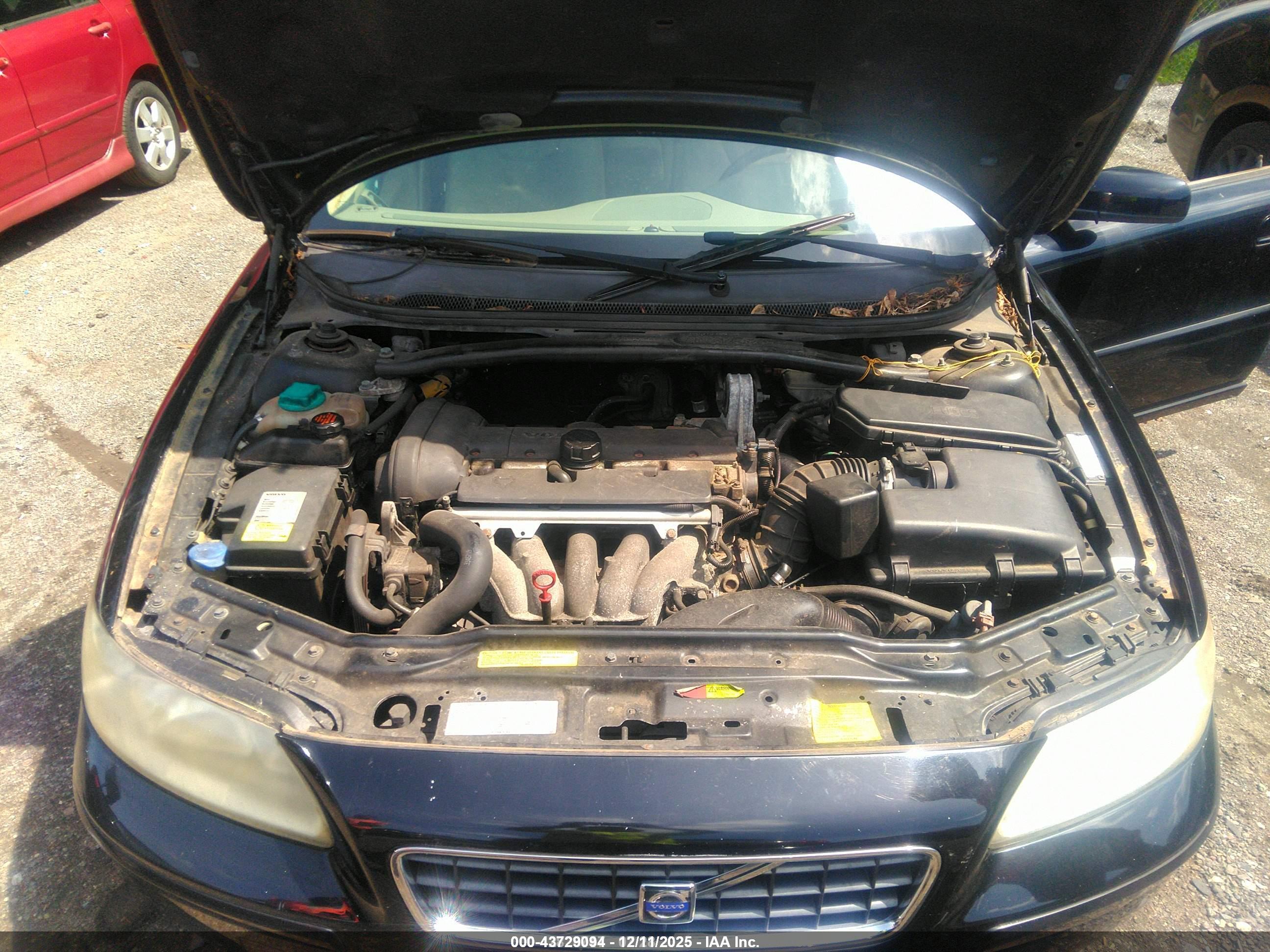 VOLVO S60 image 10