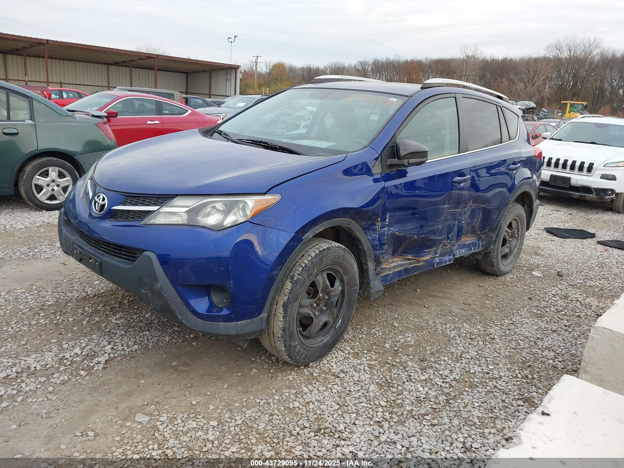 TOYOTA RAV4 image 2