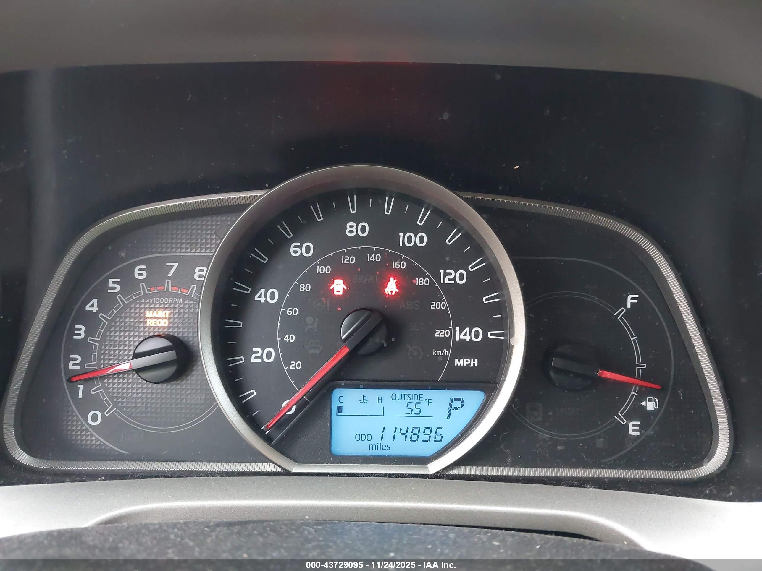 TOYOTA RAV4 image 7