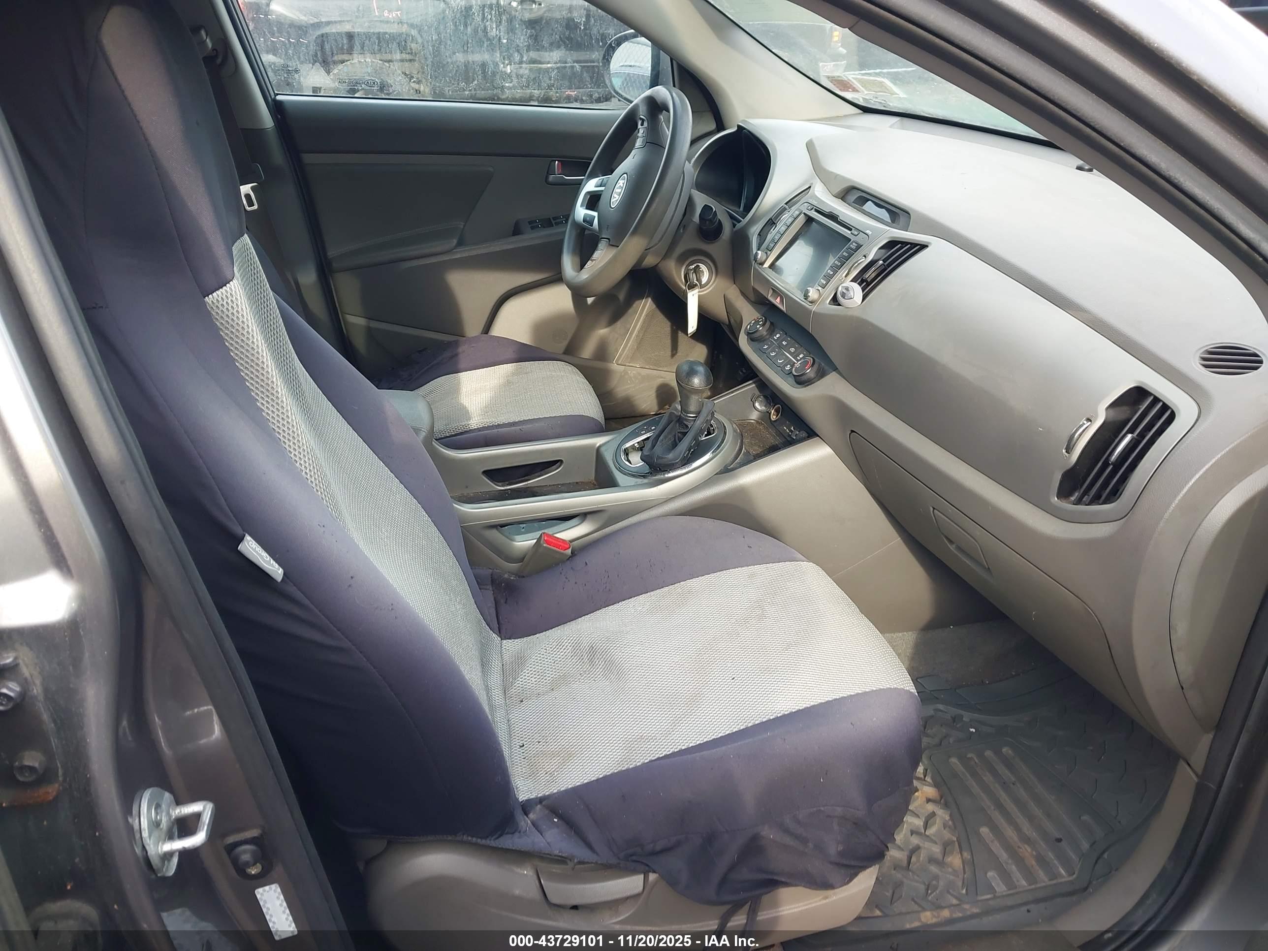 KIA SPORTAGE image 5