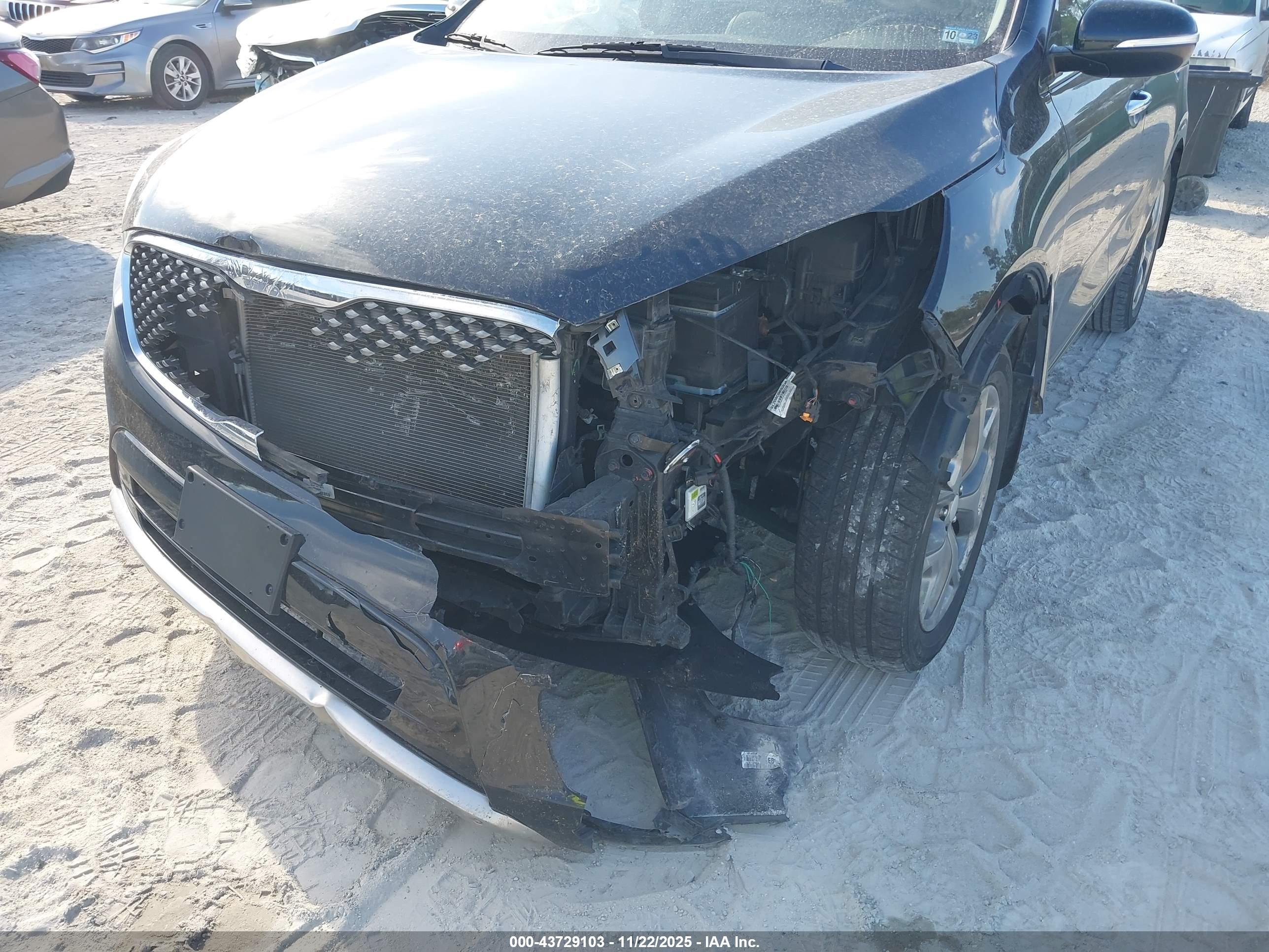 KIA SORENTO image 6