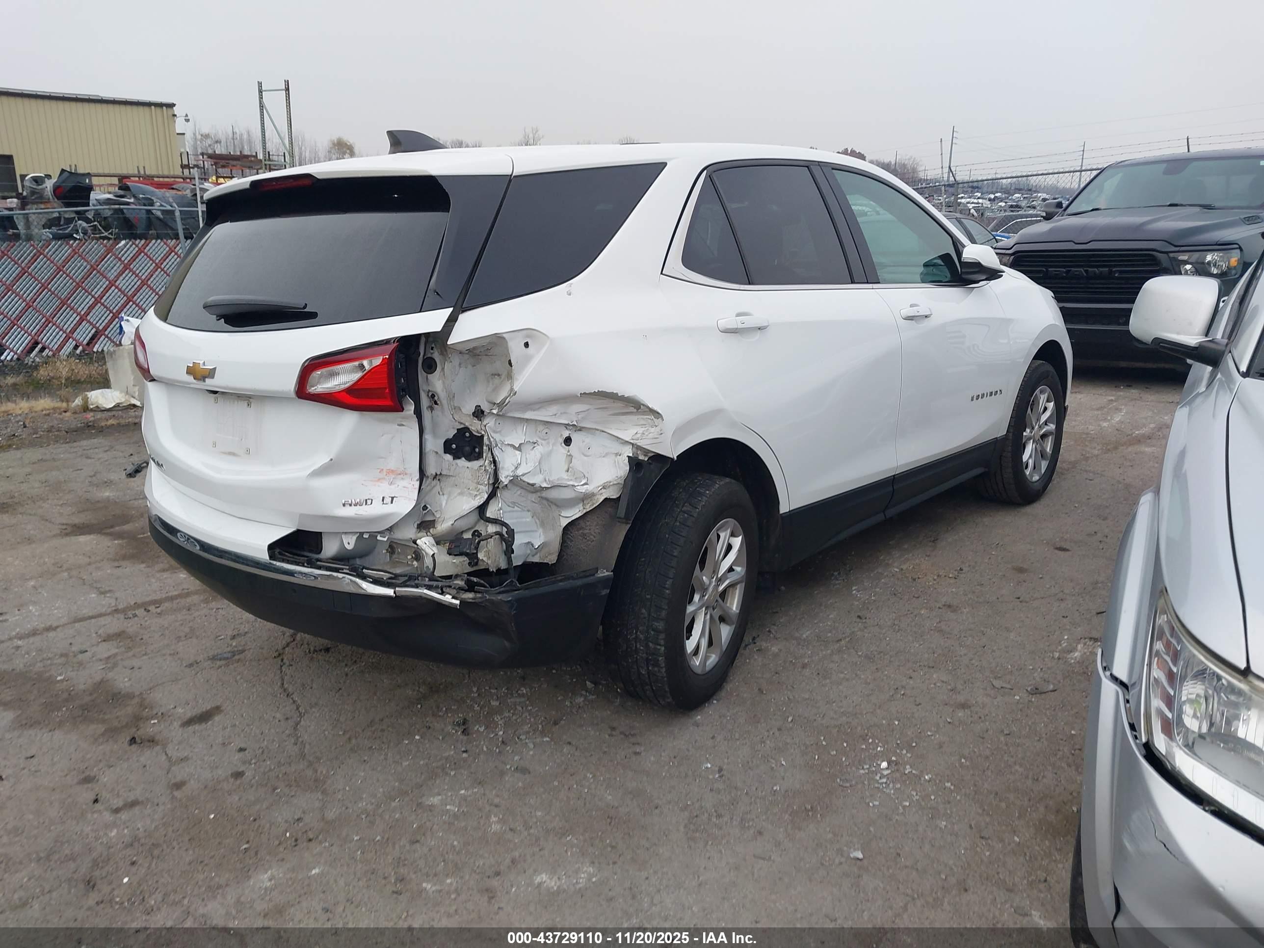 CHEVROLET EQUINOX image 4