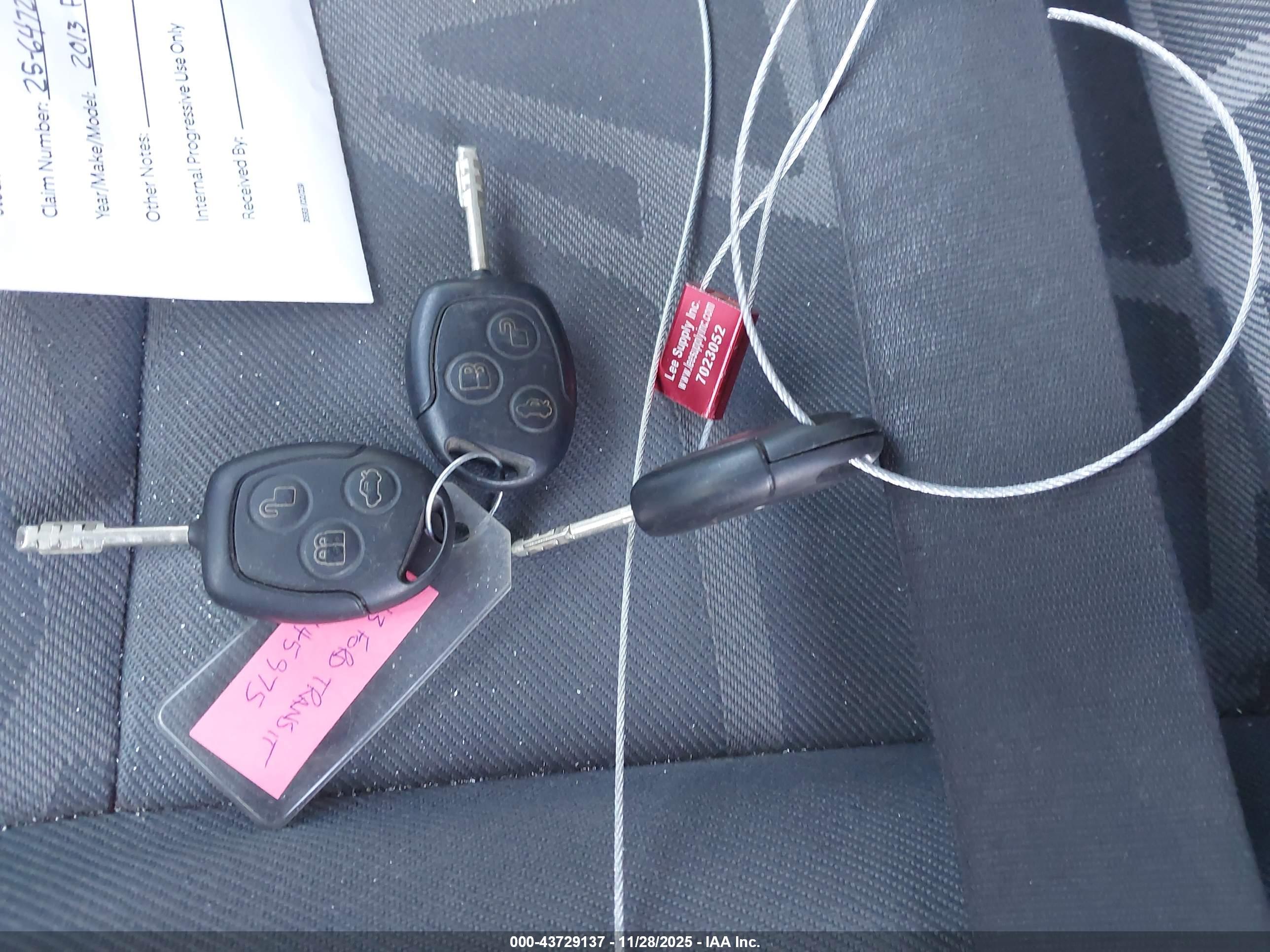 FORD TRANSIT image 11