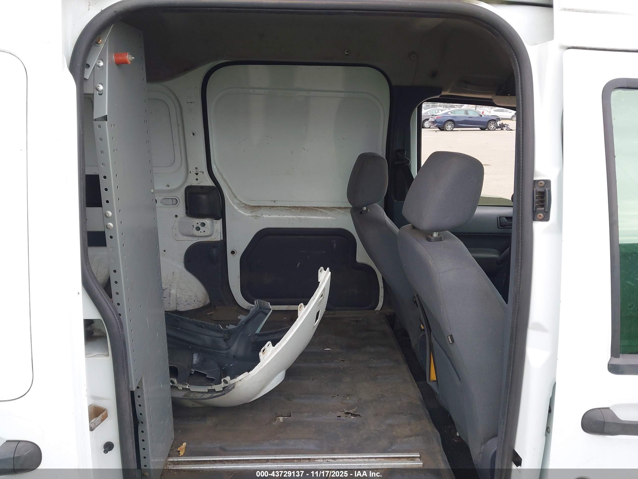 FORD TRANSIT image 8