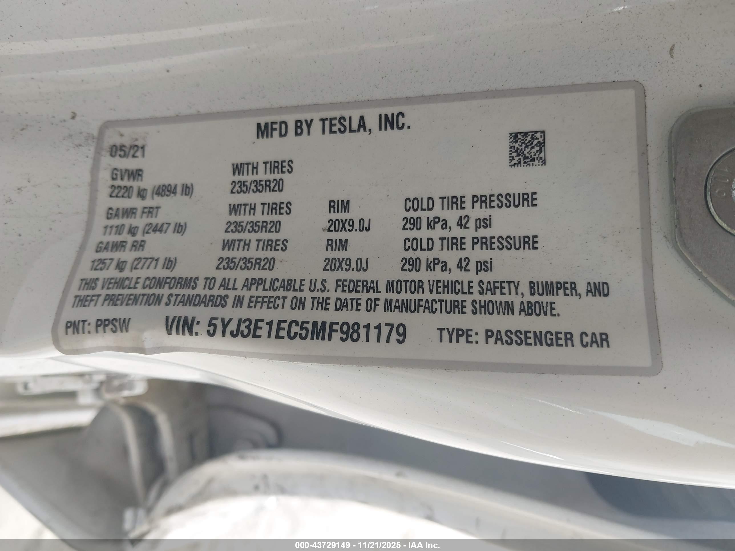 TESLA MODEL image 9