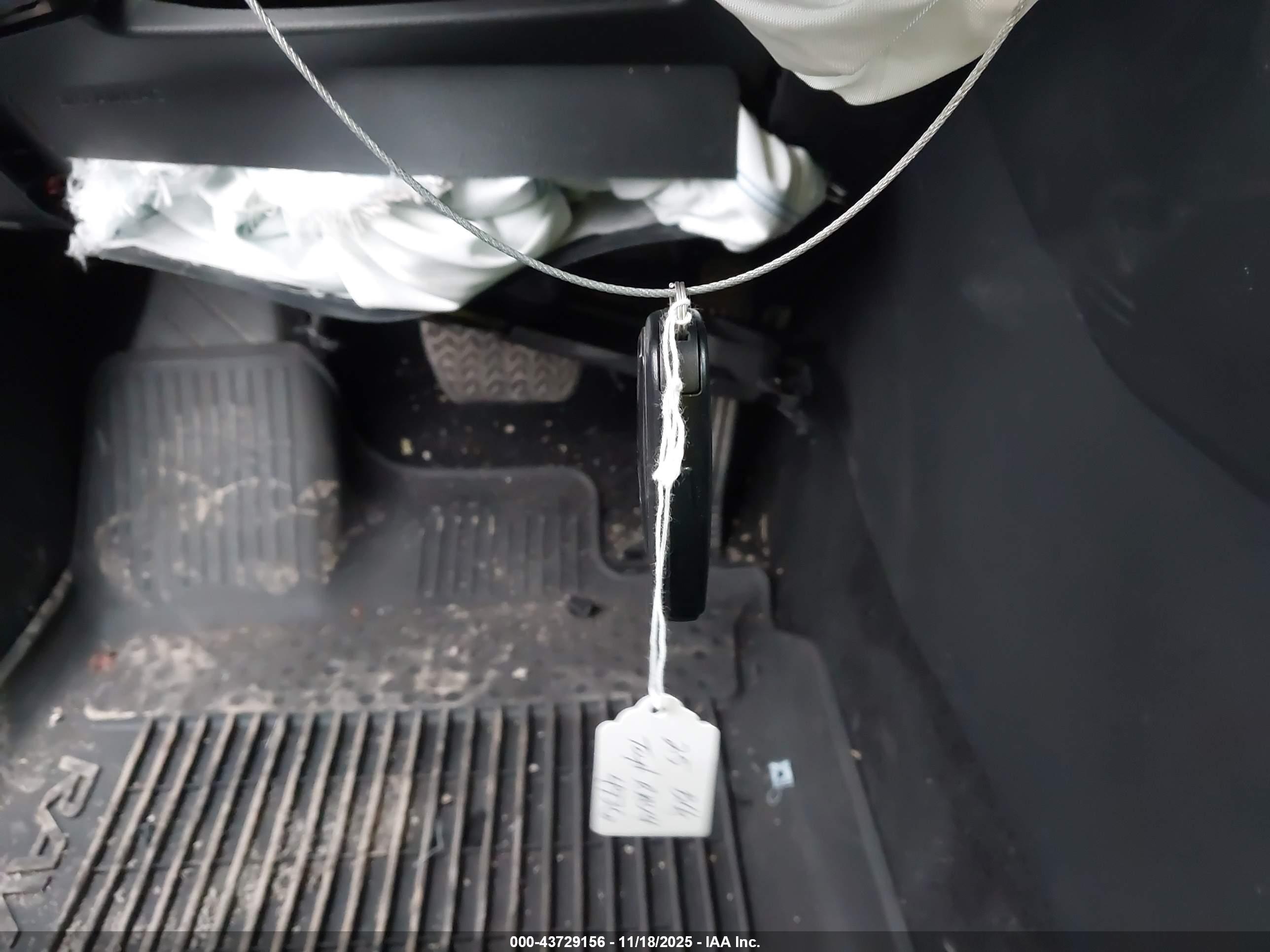 TOYOTA RAV4 image 11