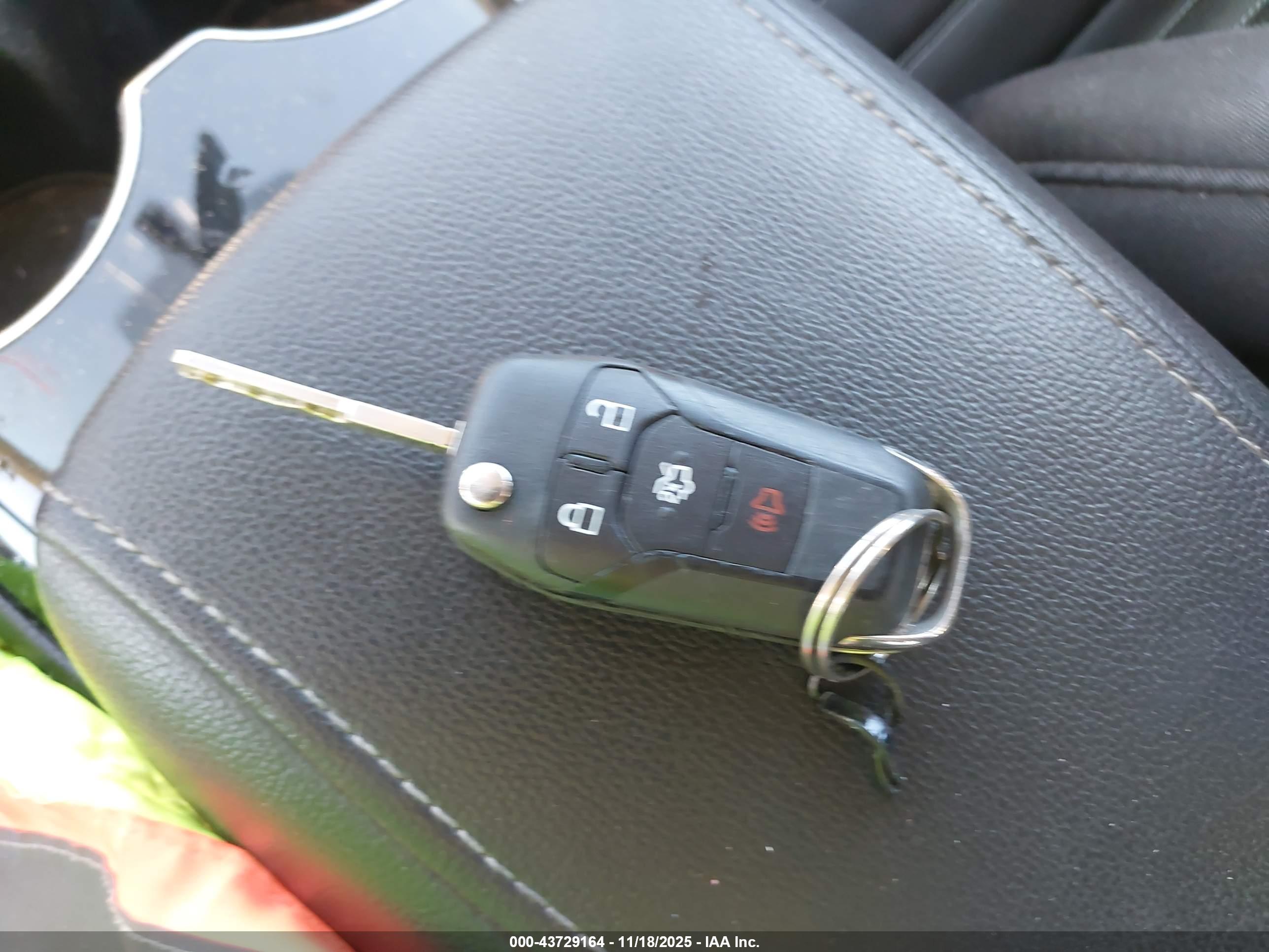FORD FUSION image 11
