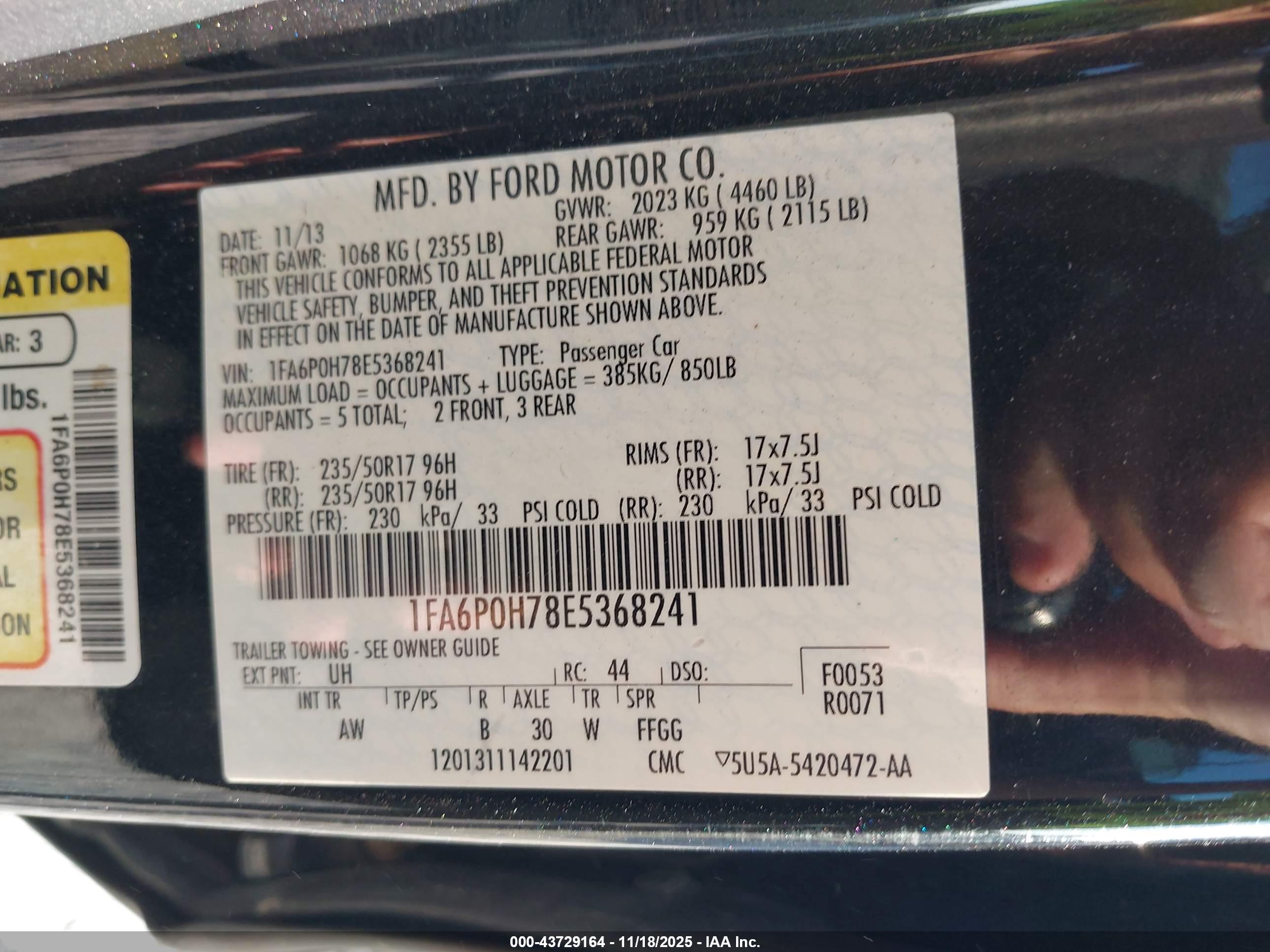 FORD FUSION image 9