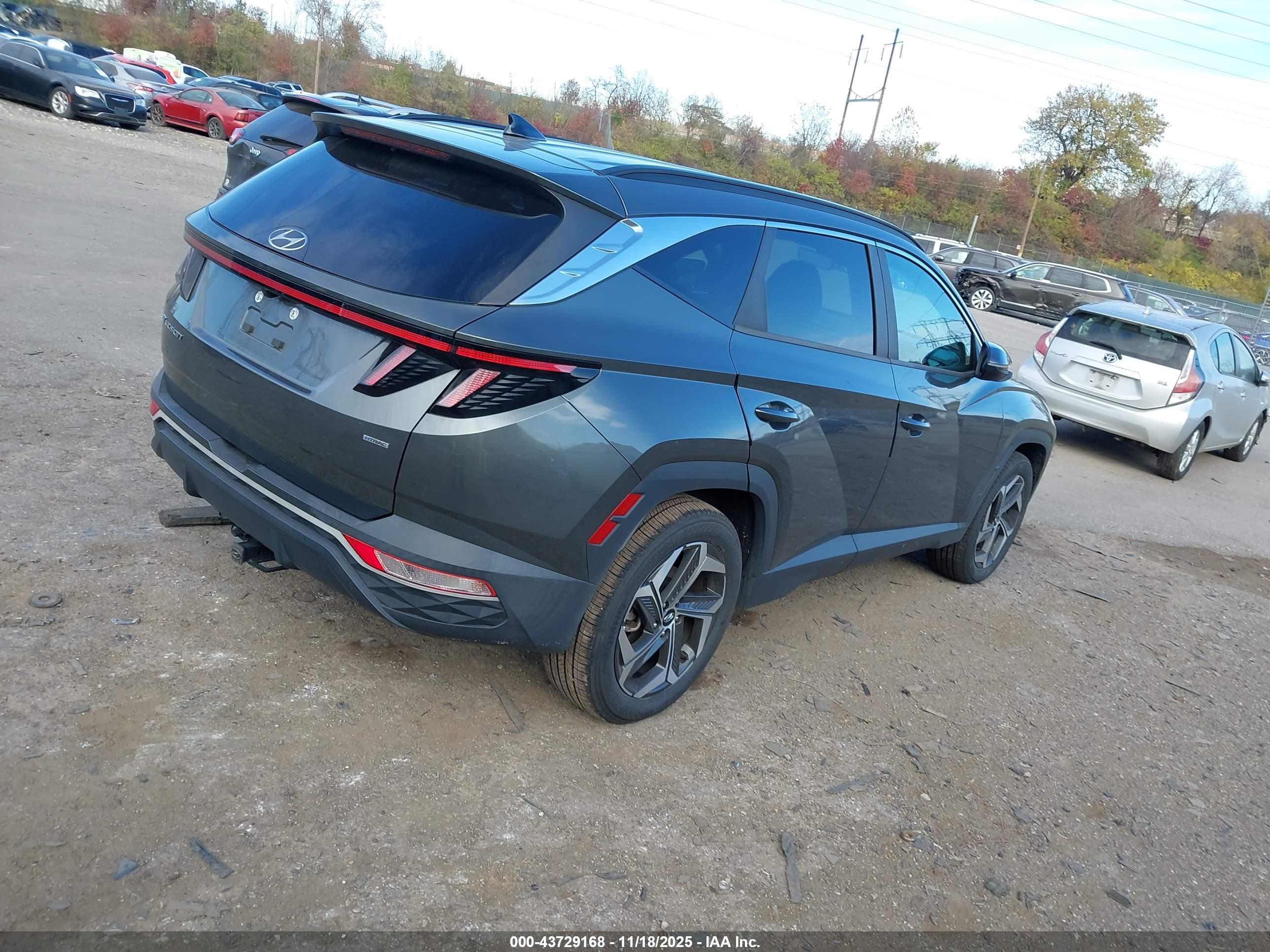 HYUNDAI TUCSON image 4