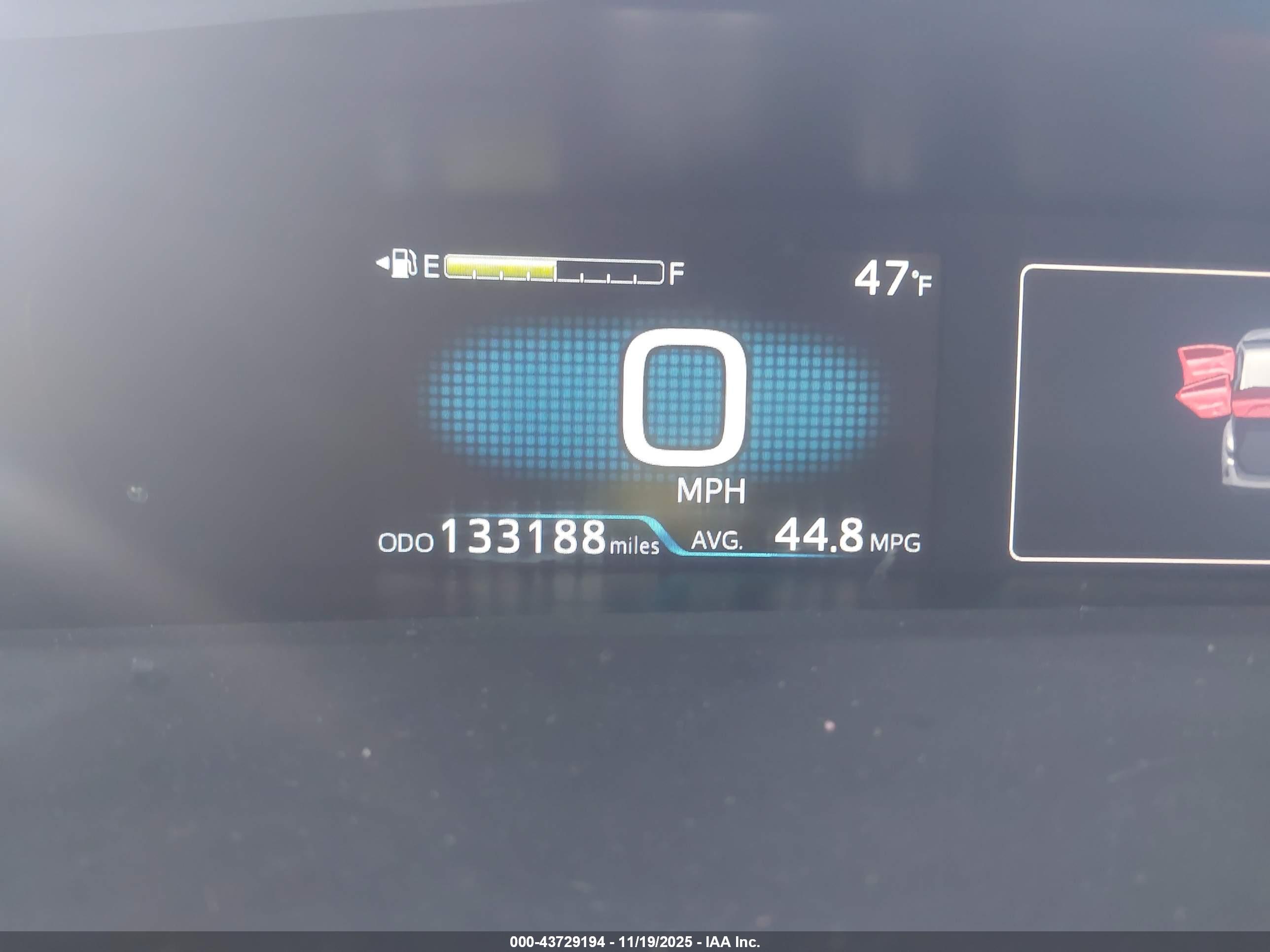 TOYOTA PRIUS image 7
